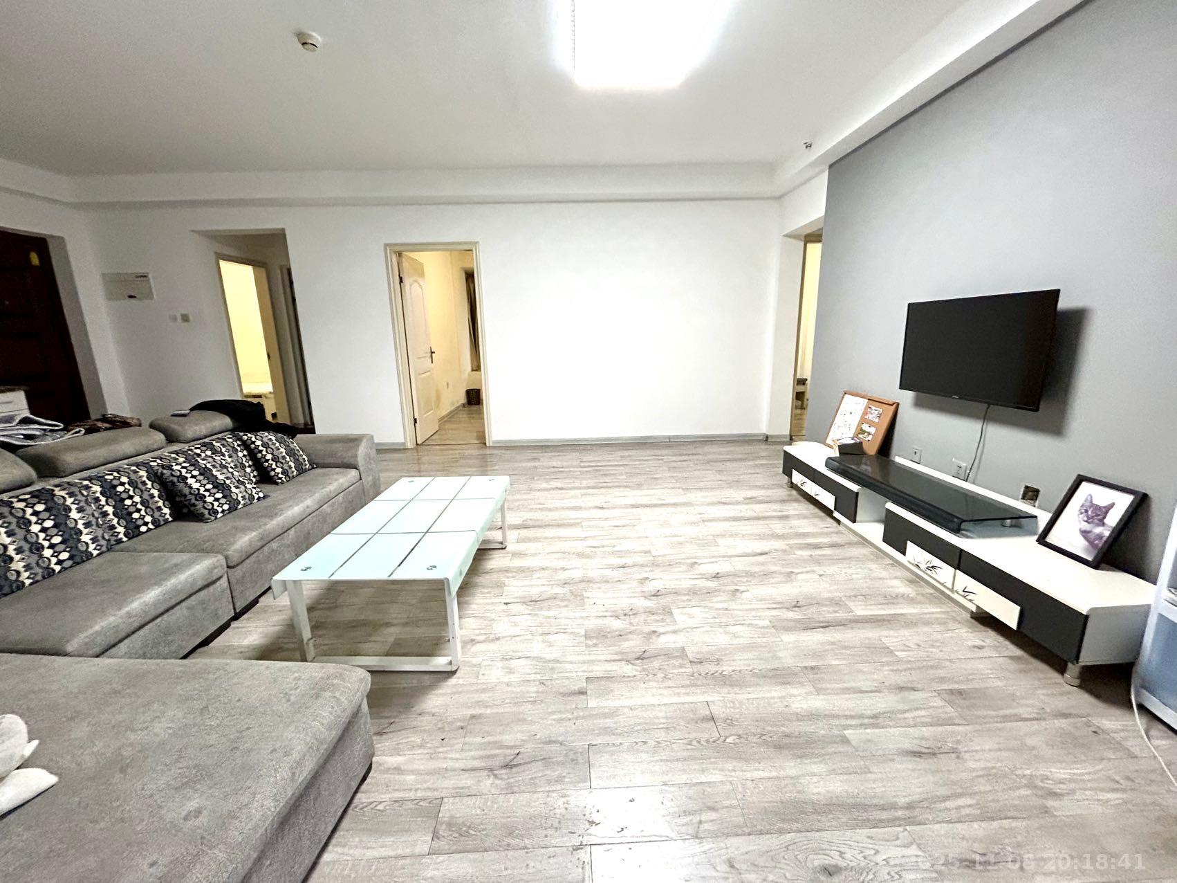 北辰三角洲C2区  4室2厅2卫    4000.0元/月室内图