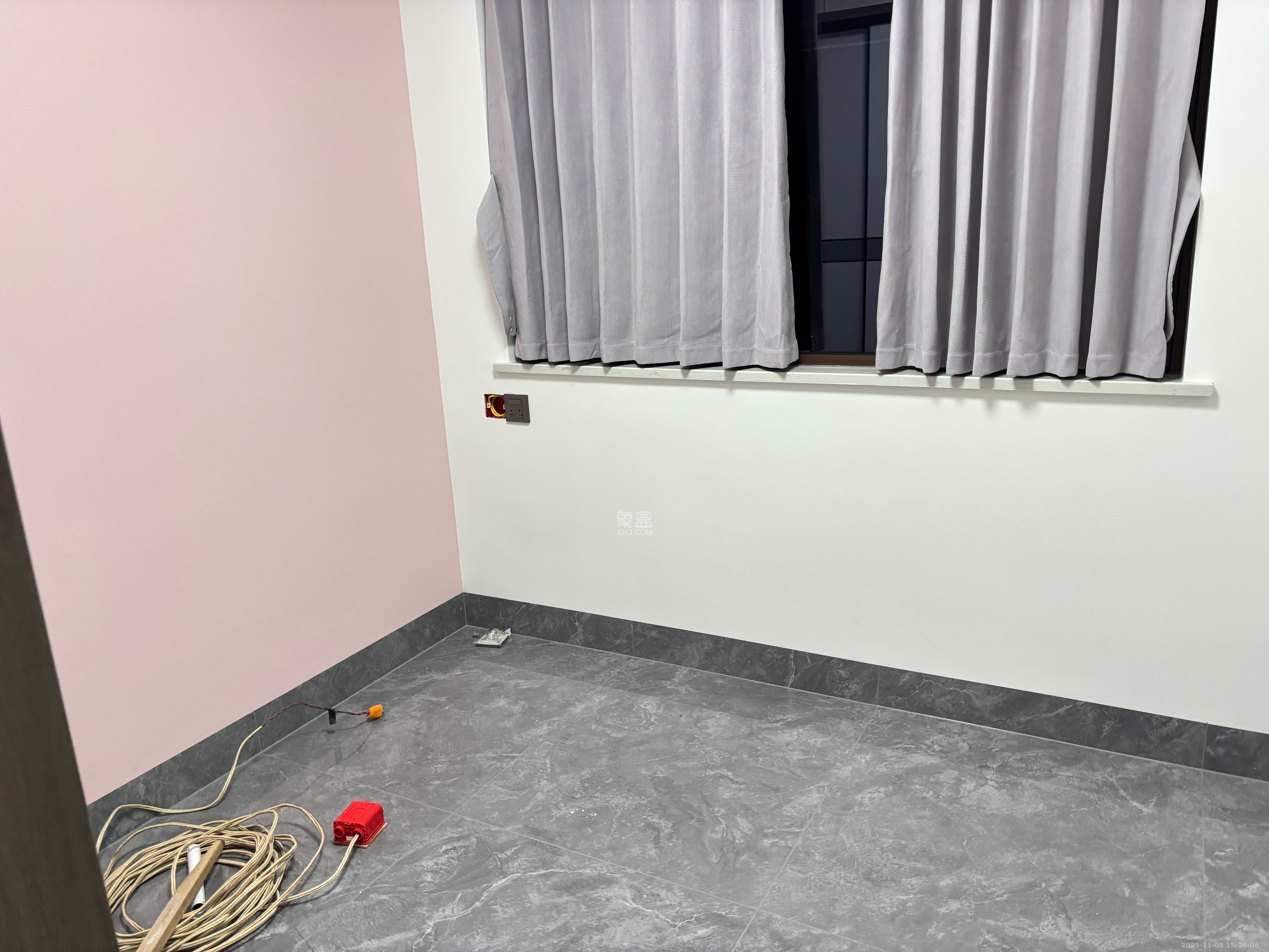 长龙湾  3室2厅1卫    2400.0元/月室内图