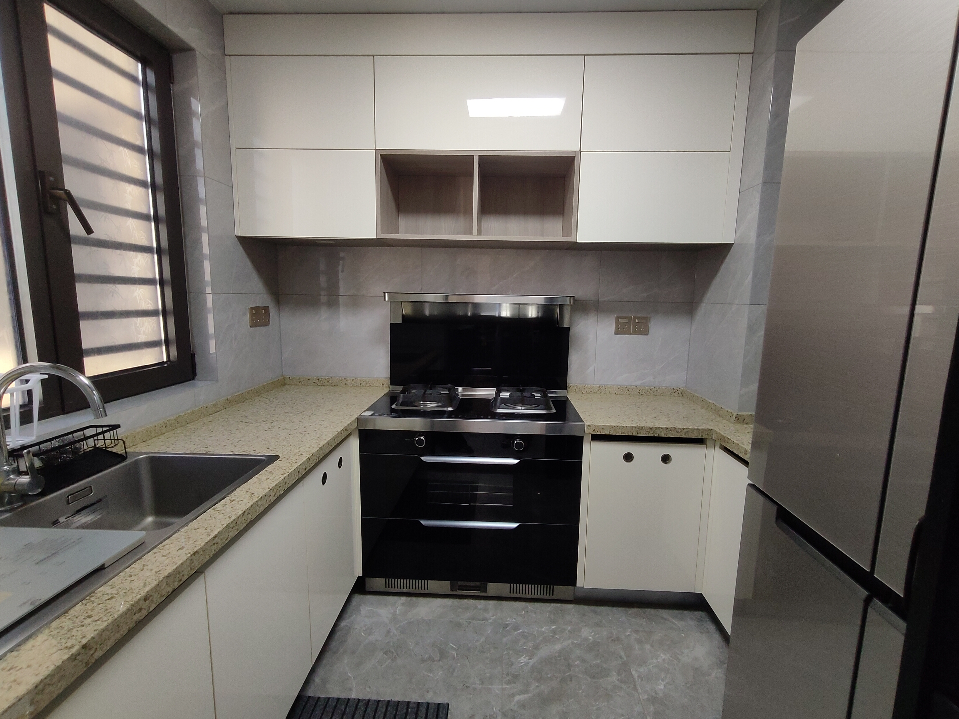 绿地海德公馆 4室2厅2卫 250.0万 绿地海德公馆 4室2厅2卫 250.0万户型图