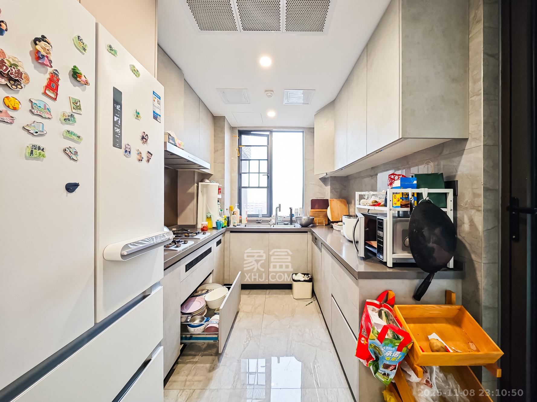 中欣楚天御府B区观澜  3室2厅1卫    9000.0元/月室内图