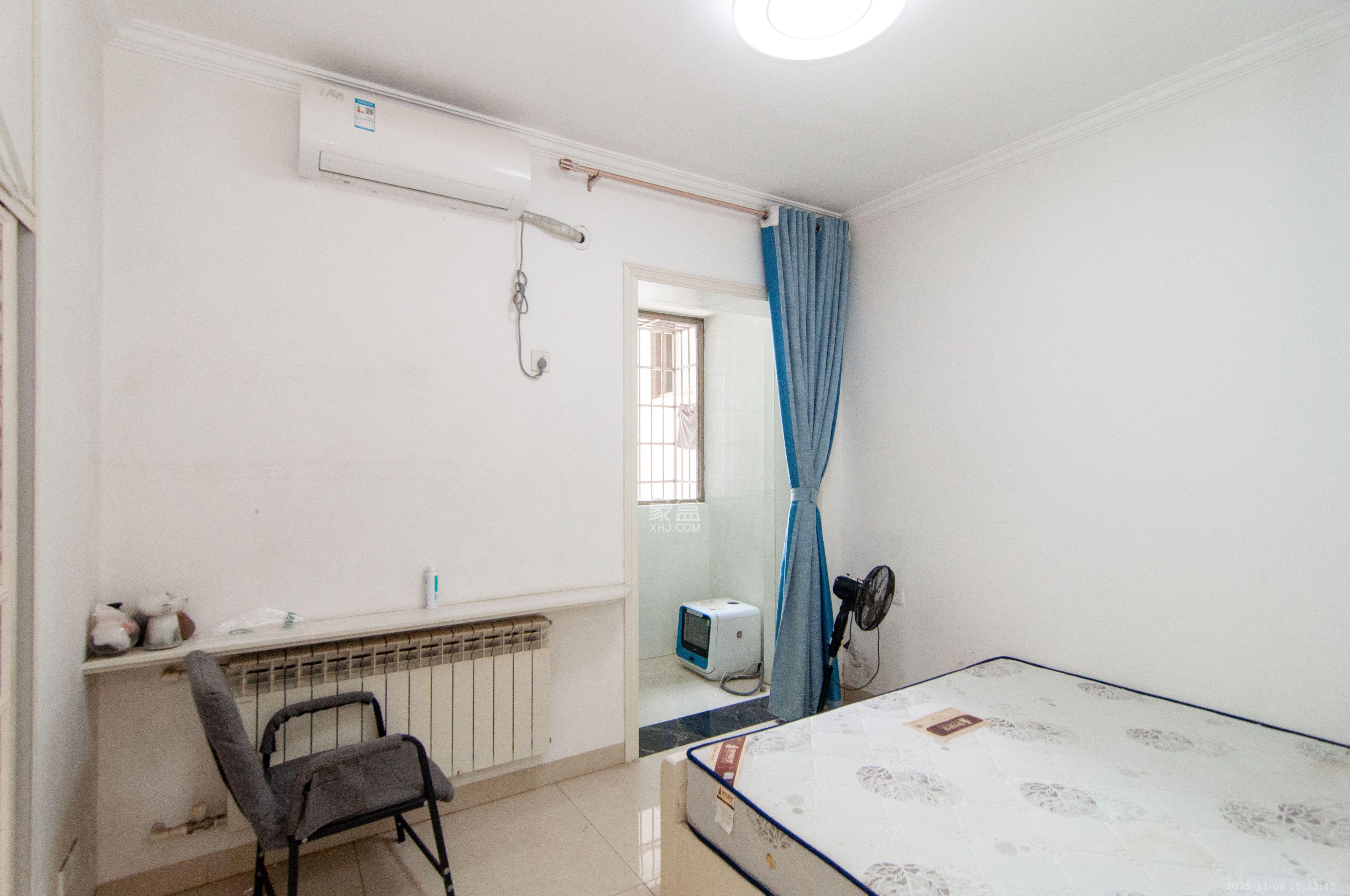 麓谷燕园(燕山公寓) 2室2厅1卫 2200.0元/月 麓谷燕园(燕山公寓) 2室2厅1卫 2200.0元/月室内图