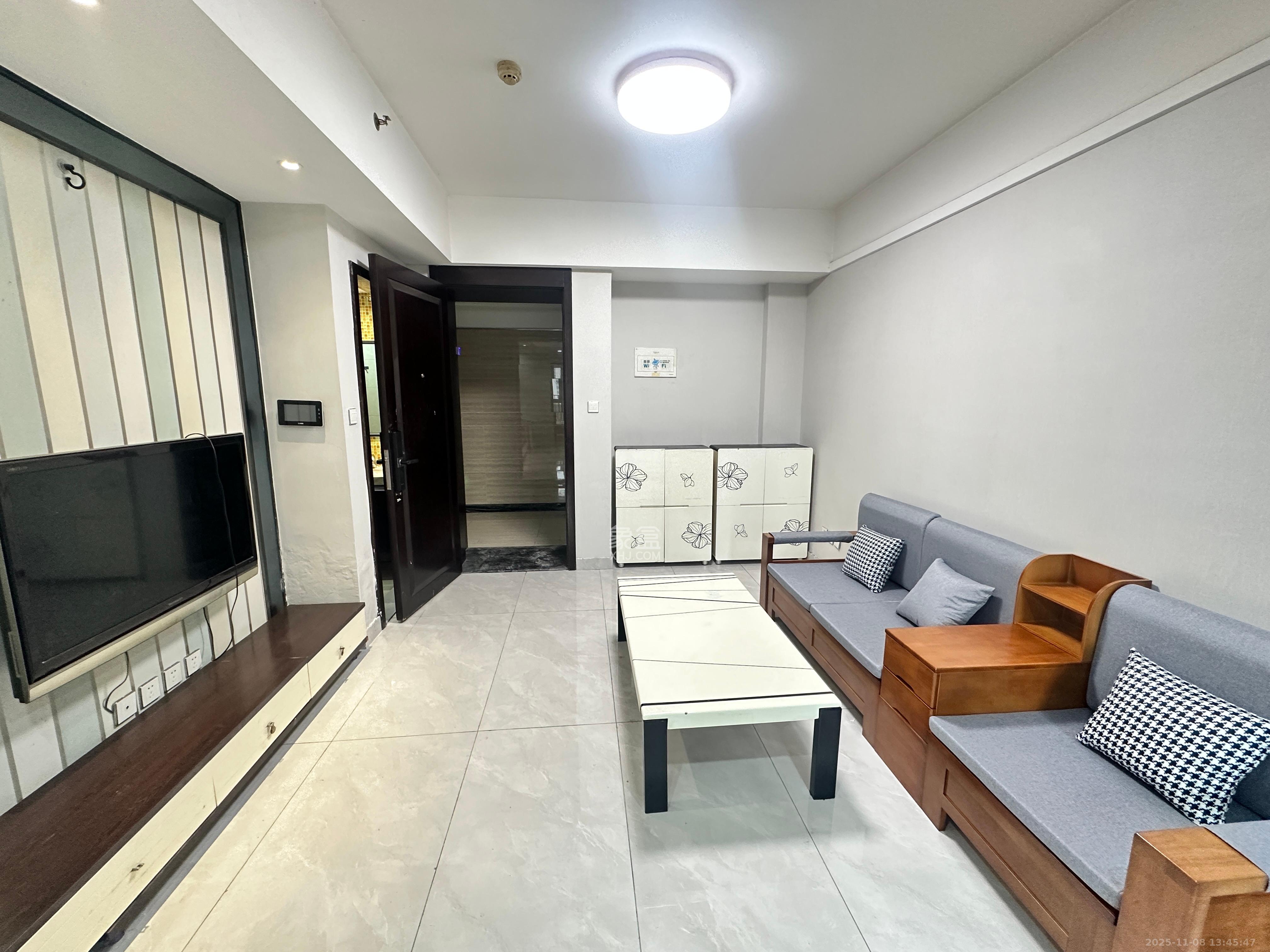 德思勤城市广场(宝格丽公寓) 1室1厅1卫 2200.0元/月 德思勤城市广场(宝格丽公寓) 1室1厅1卫 2200.0元/月室内图