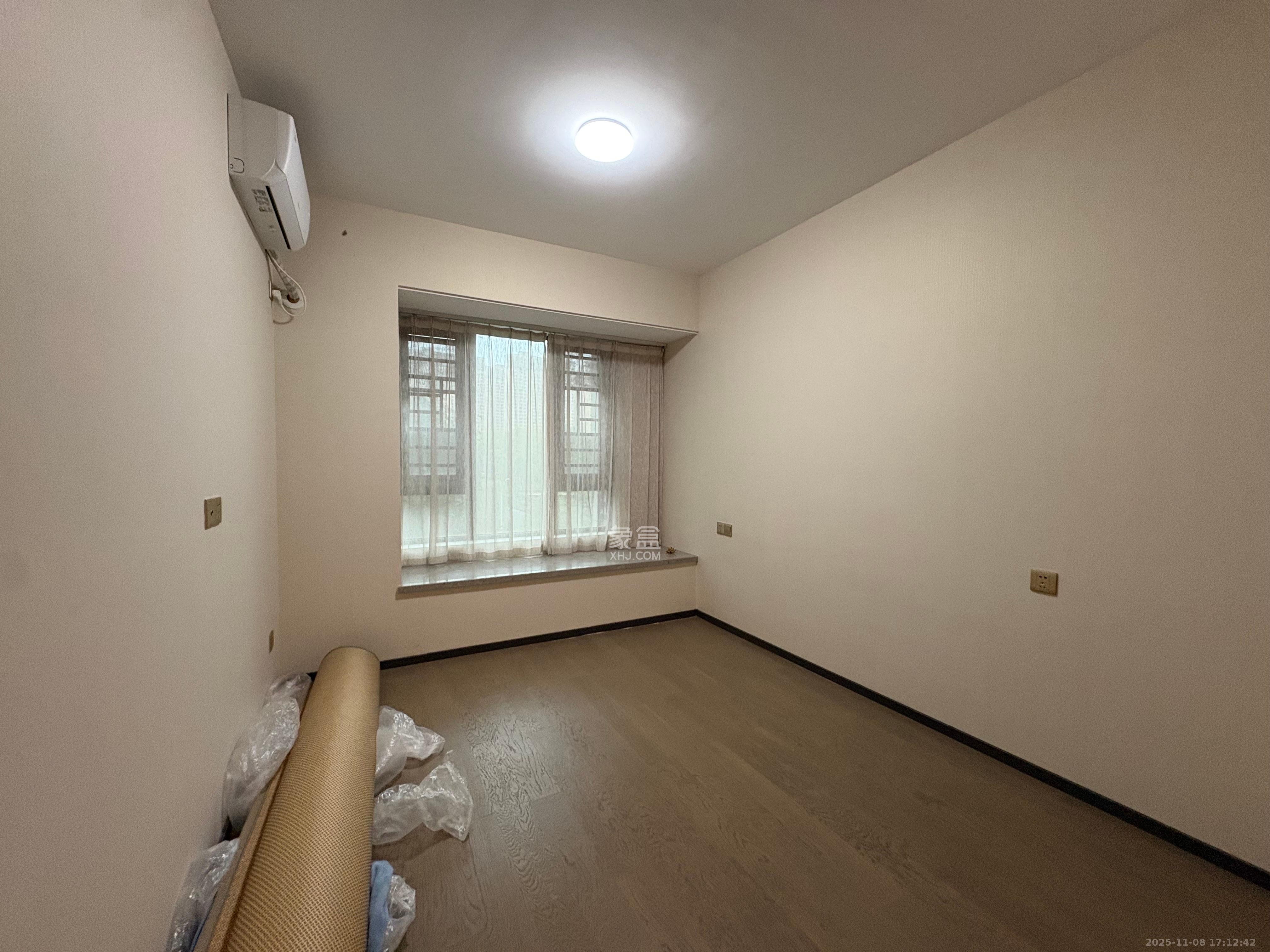 中海阅麓山一期 4室2厅2卫 3800.0元/月 中海阅麓山一期 4室2厅2卫 3800.0元/月室内图