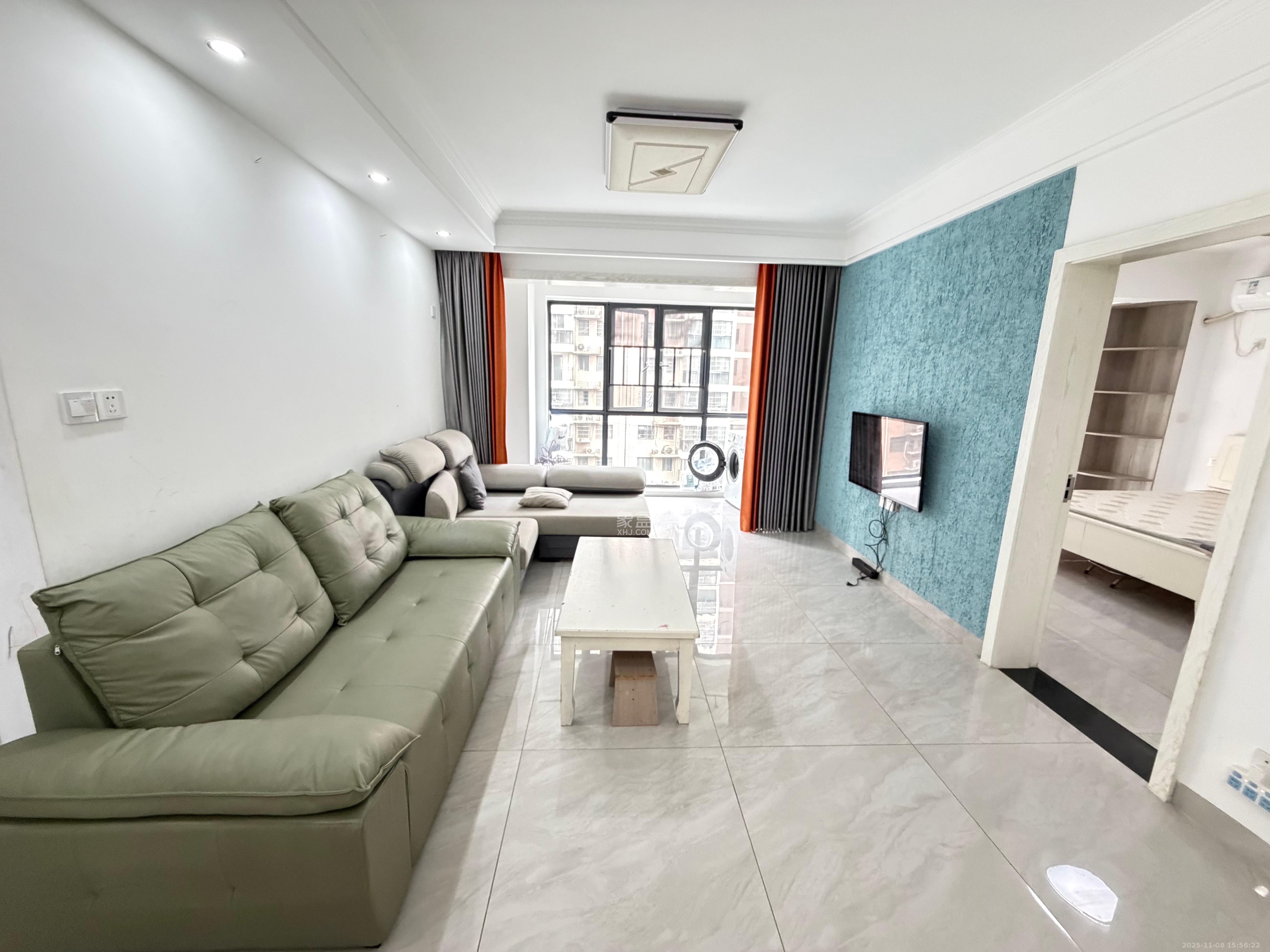 山水新城  3室2厅1卫    2700.0元/月