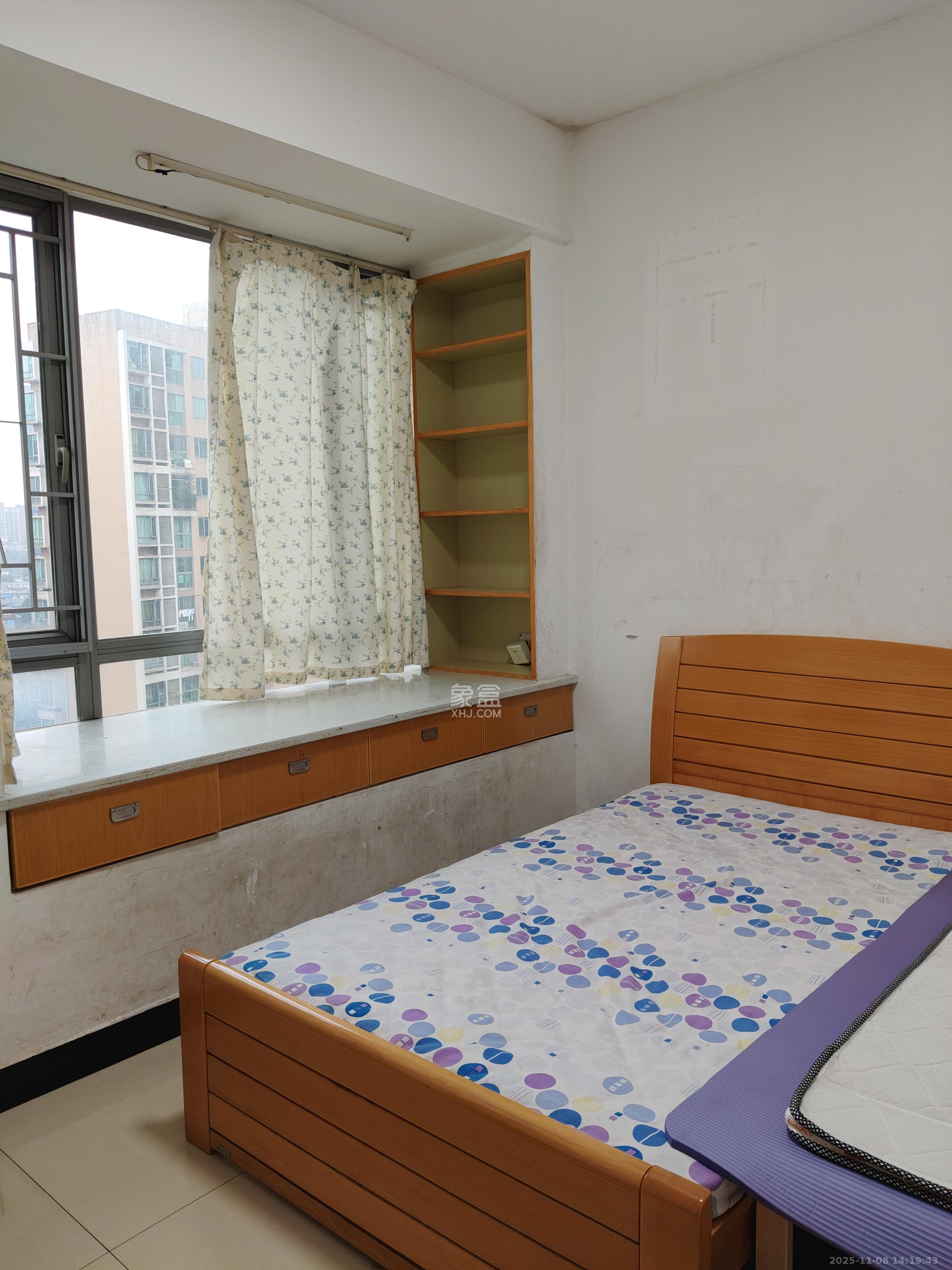 新城新世界一二三期  1室1厅1卫    1500.0元/月