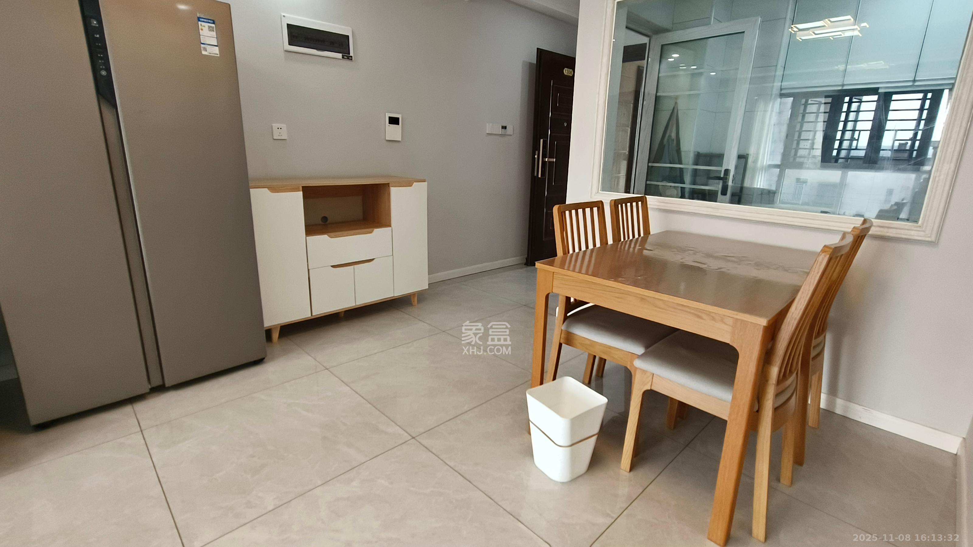 轻盐阳光CEO(轻盐雅苑)(轻奢时代)  3室2厅2卫    2800.0元/月室内图