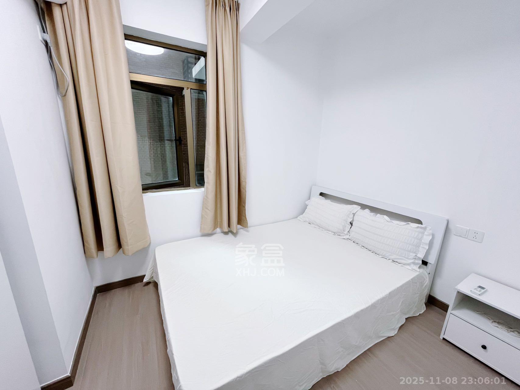 东上一品  4室2厅2卫    4100.0元/月室内图