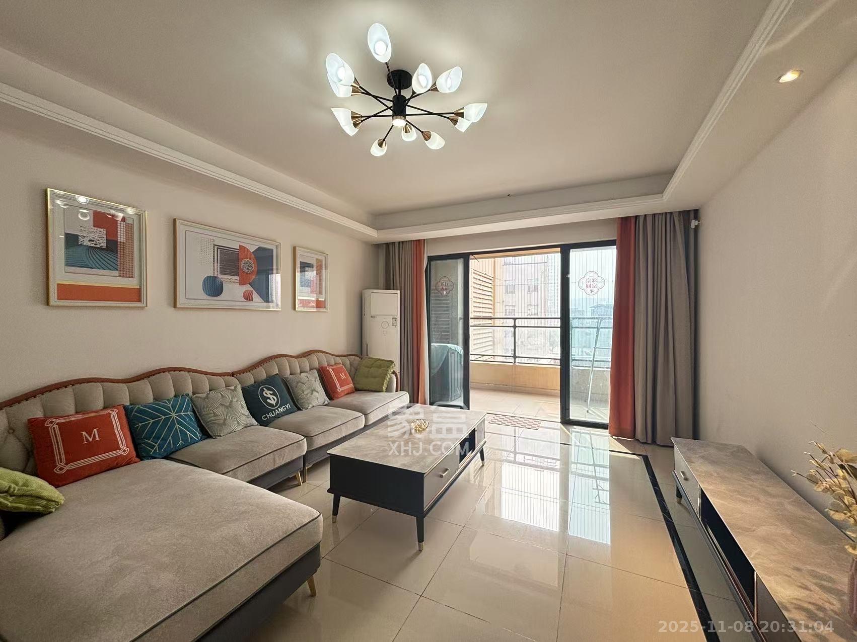 长沙高铁吾悦广场  3室2厅2卫    3500.0元/月