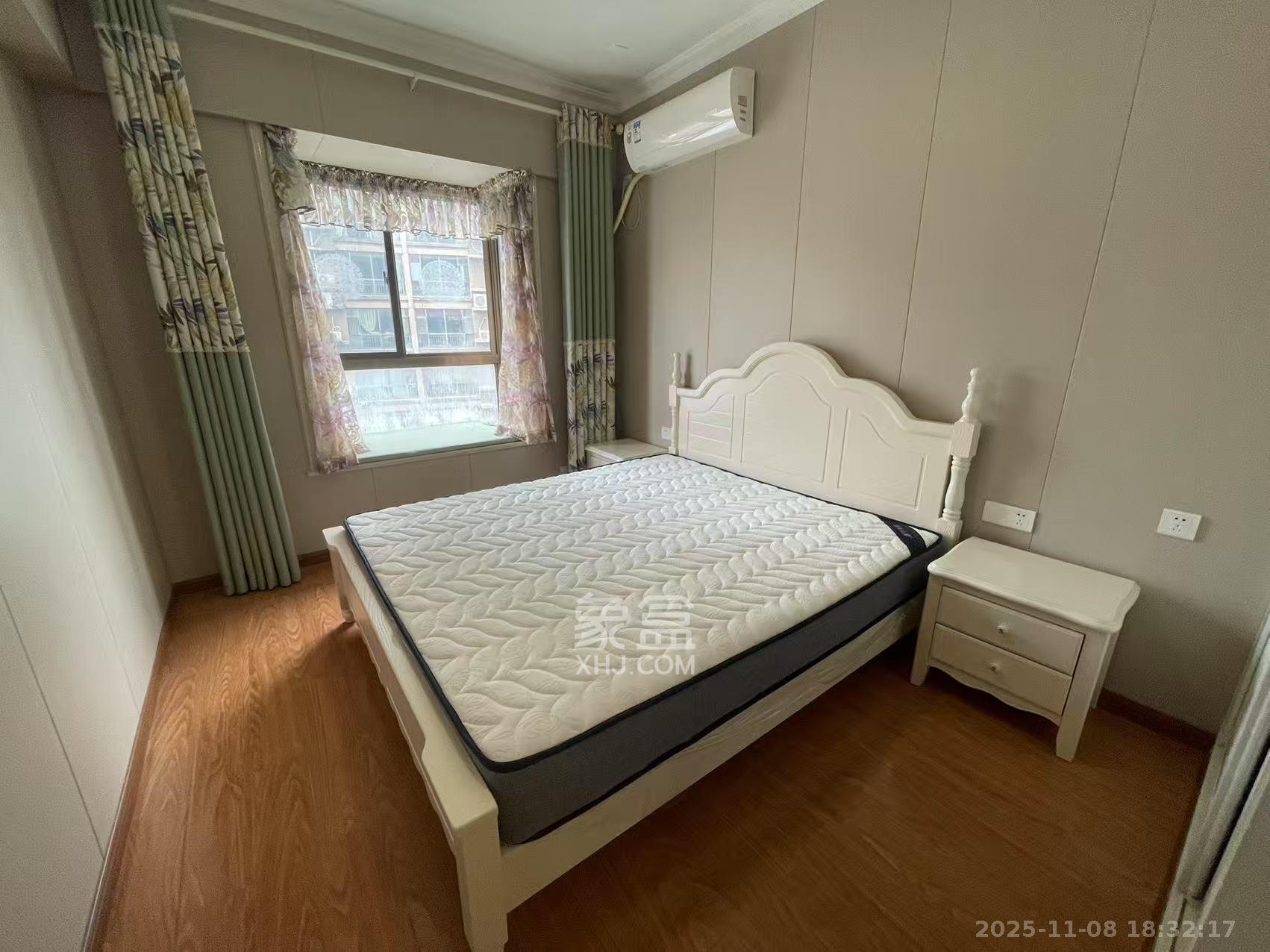 长宝1667  3室2厅2卫    4500.0元/月室内图