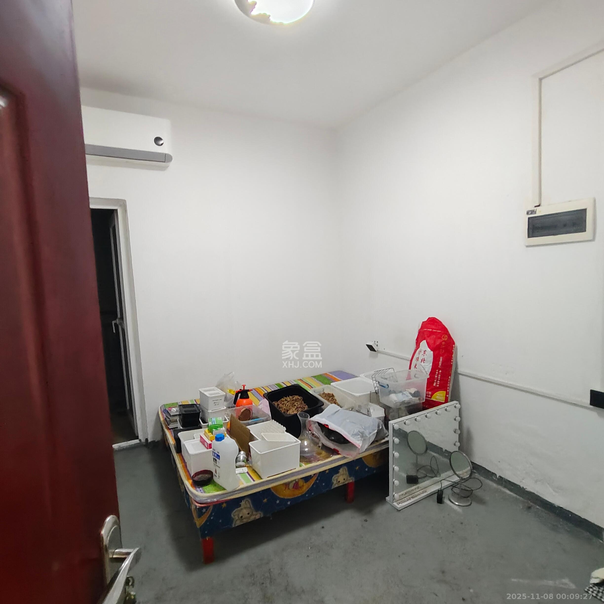 楚天世纪城东苑  6室0厅3卫    1700.0元/月