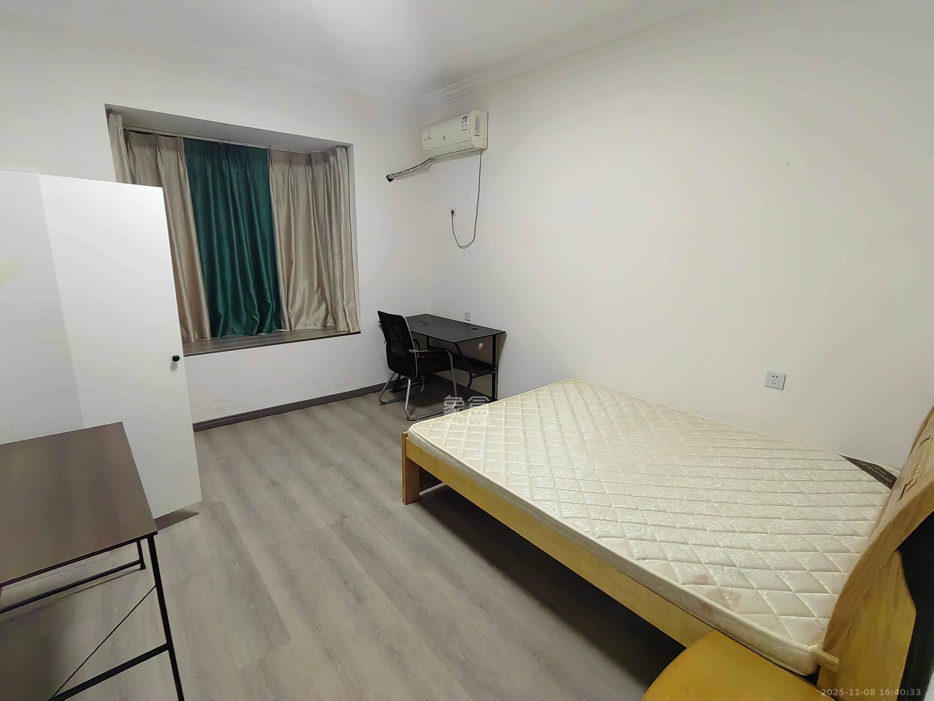 世纪桃花苑  3室2厅2卫    2100.0元/月室内图