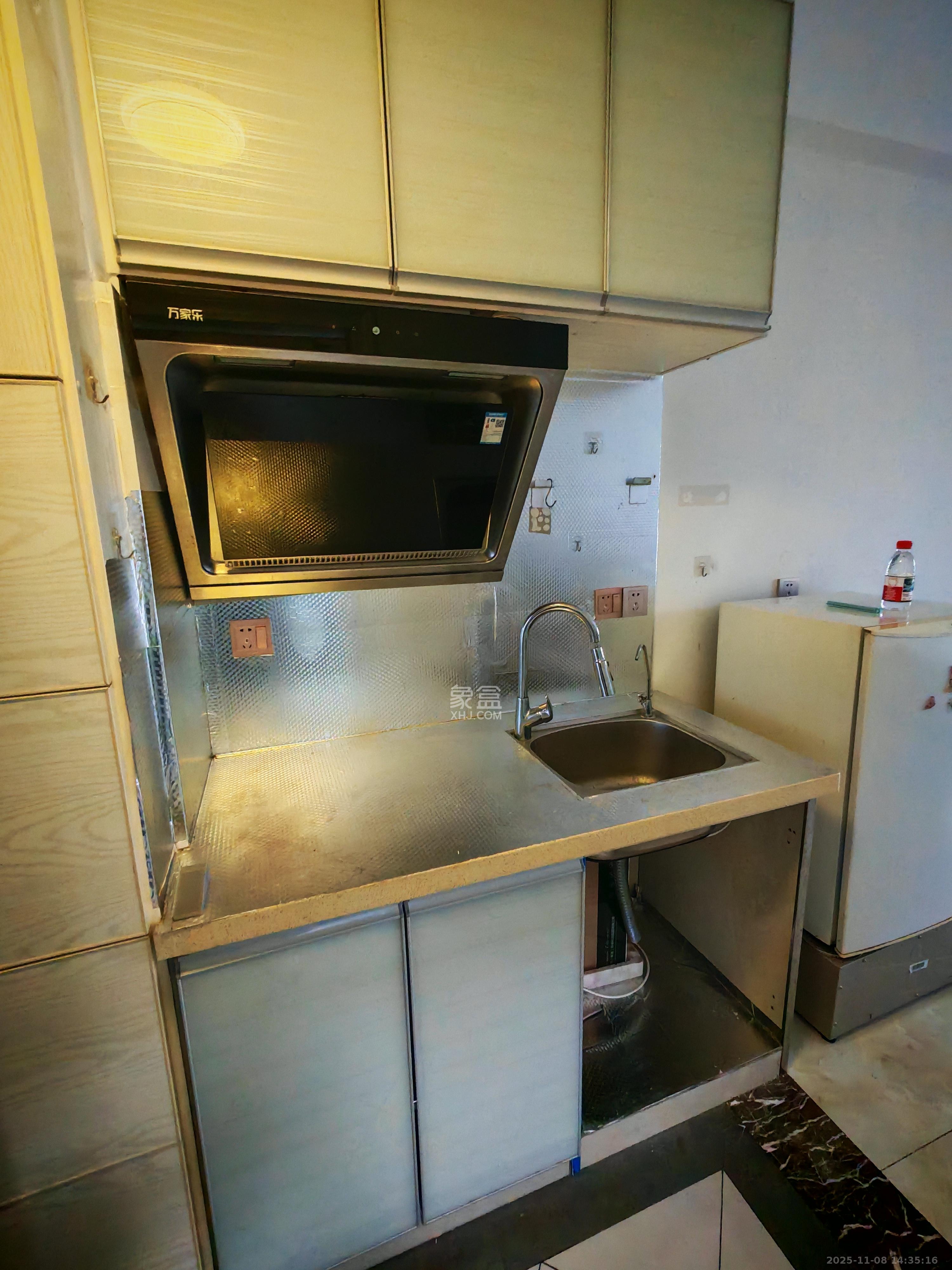 大鸿杰座  1室1厅1卫    1600.0元/月室内图