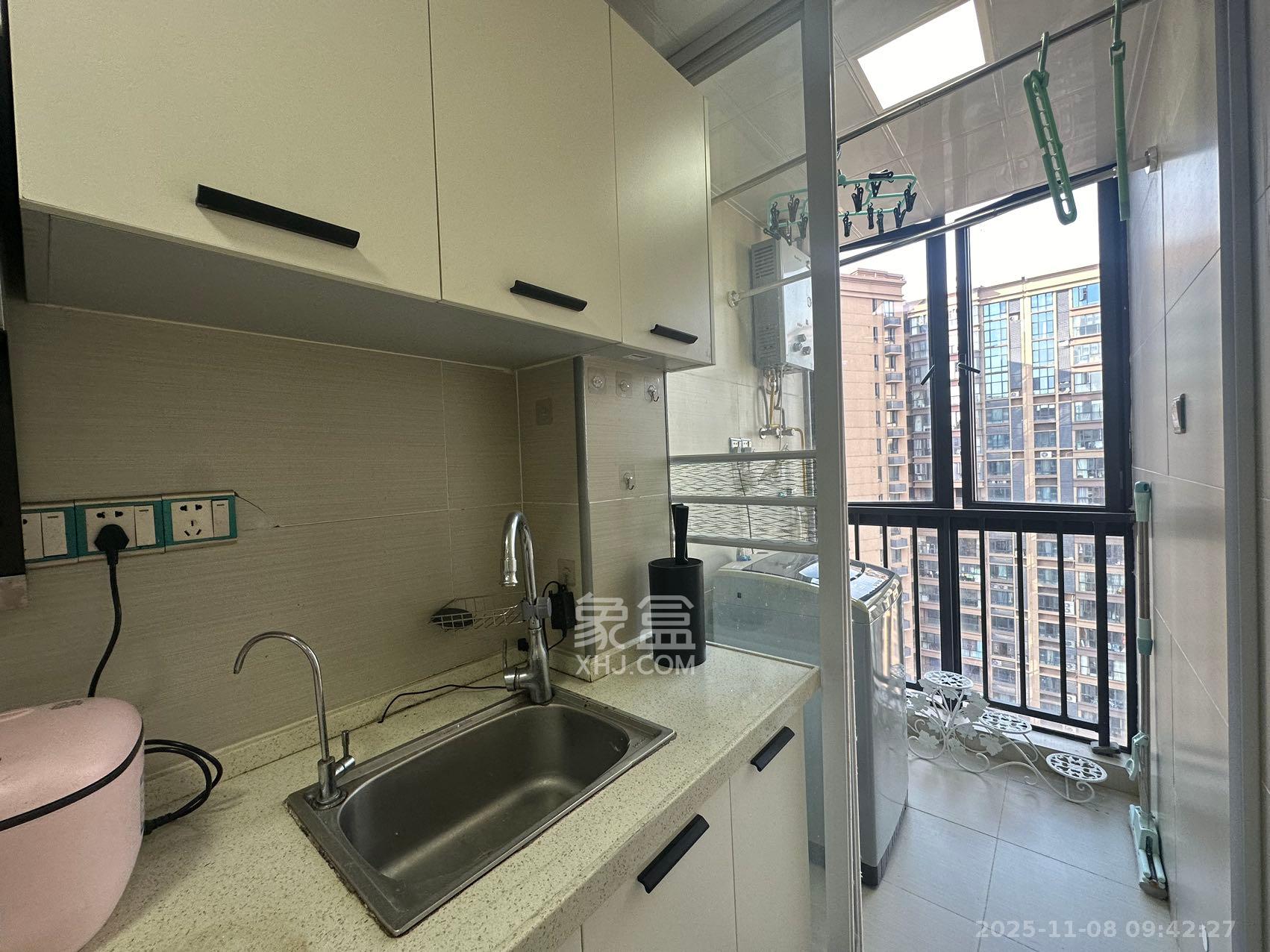 荣悦台  1室1厅1卫    1800.0元/月室内图