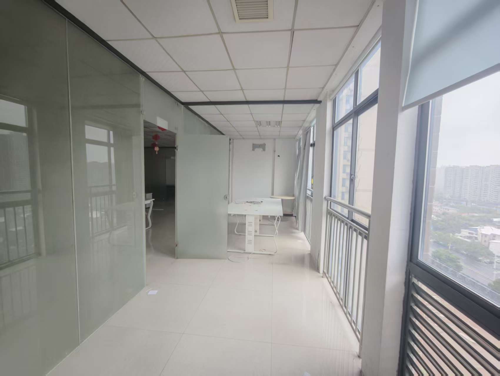 融冠亲城50写字楼 1室0厅0卫 6000.0元/月 融冠亲城50写字楼 1室0厅0卫 6000.0元/月室内图