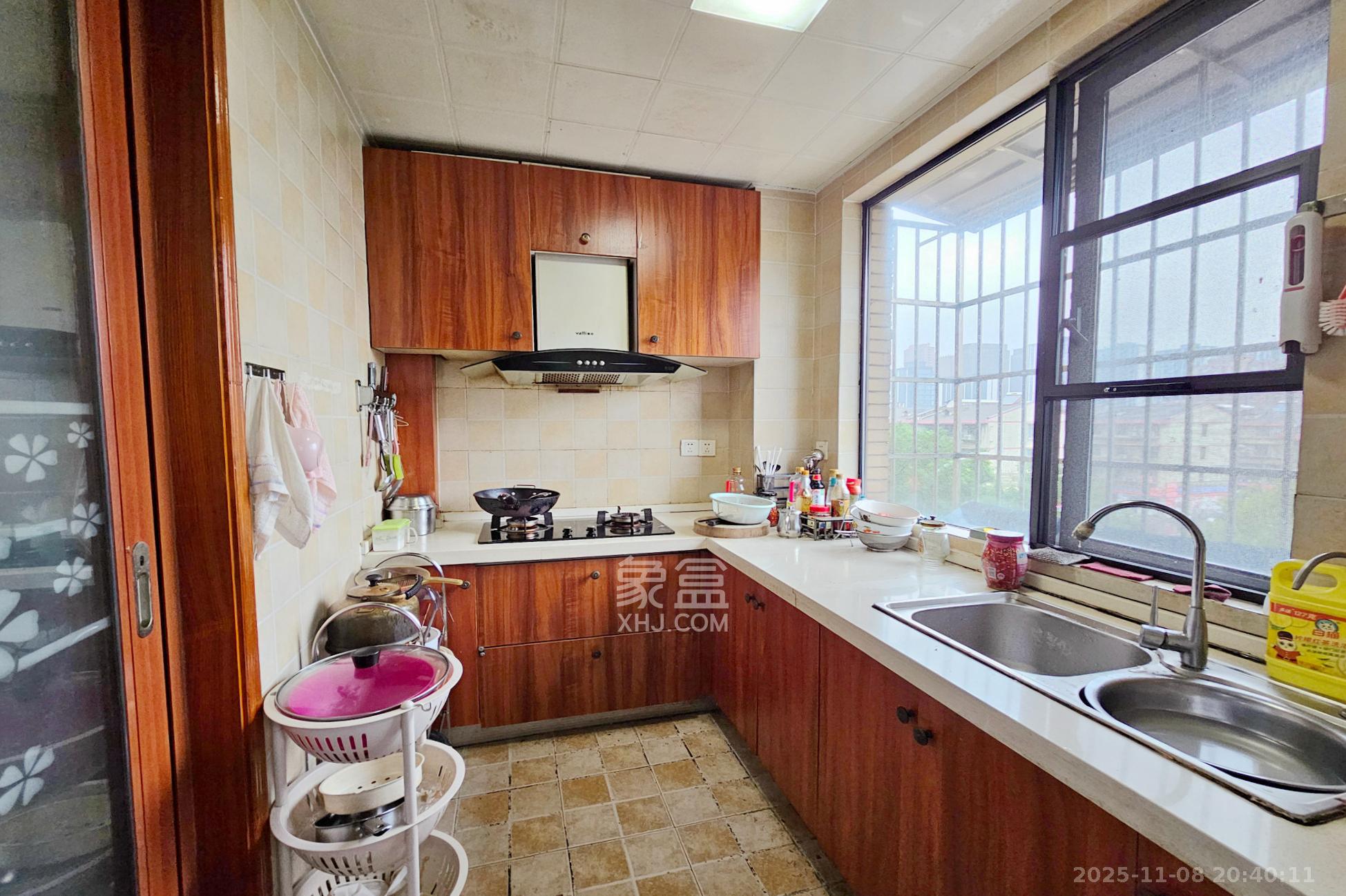 三江花中城  2室2厅1卫    88.0万其他