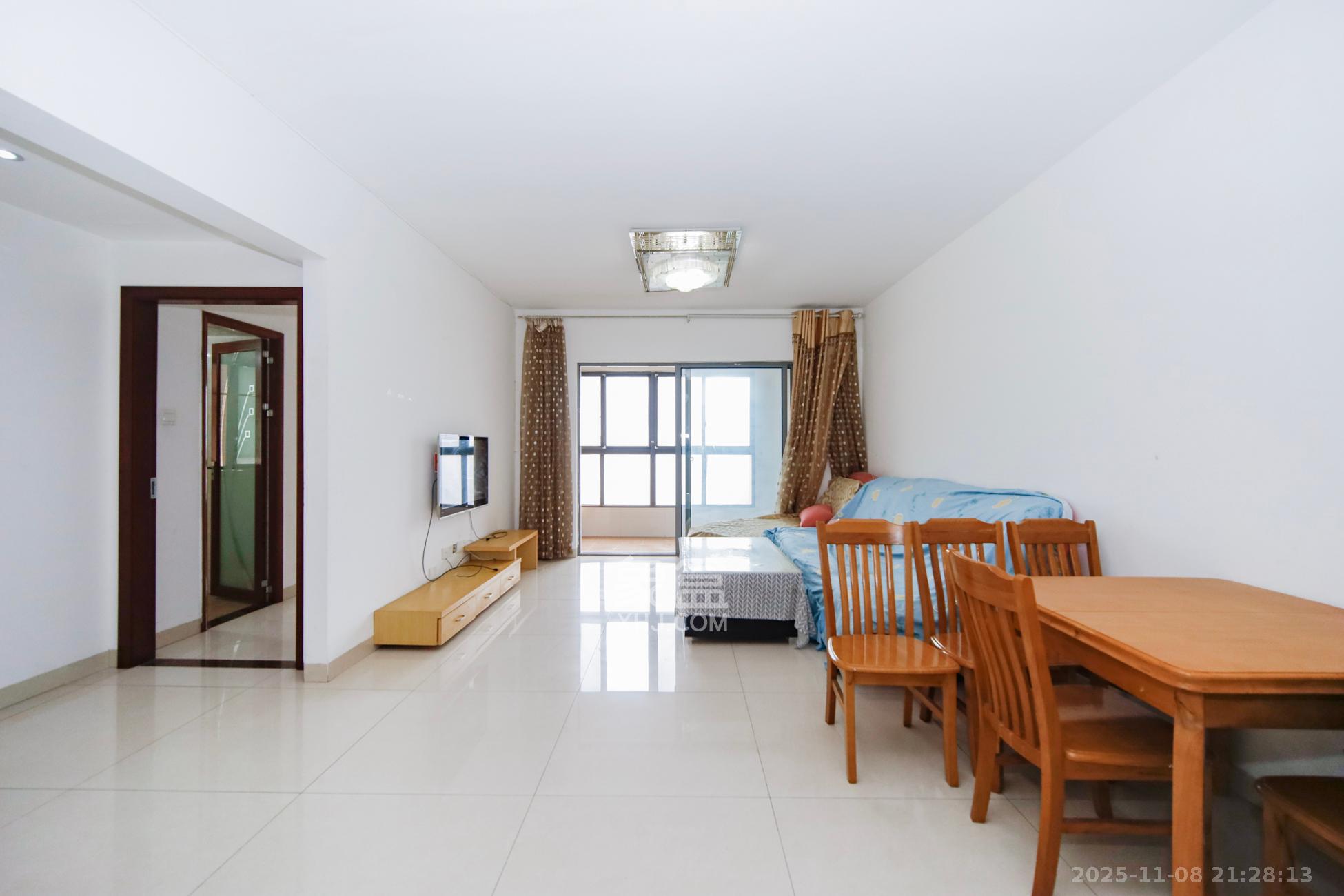 上海城小区  3室2厅2卫    82.0万