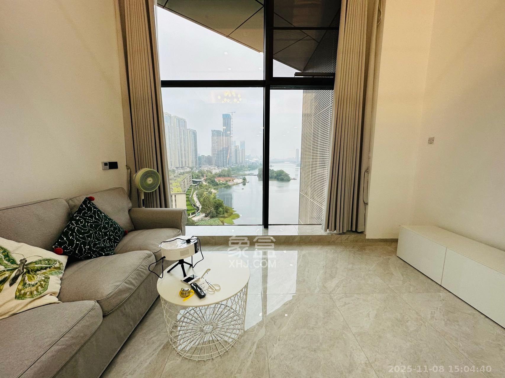 梅溪半岛  1室1厅1卫    3500.0元/月室内图