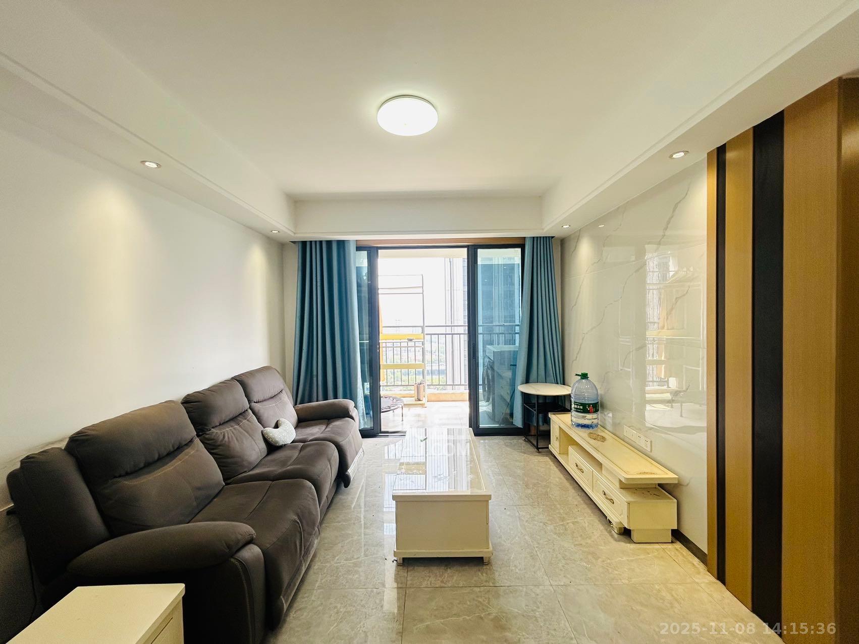 麓谷山湖郡  3室2厅2卫    2200.0元/月