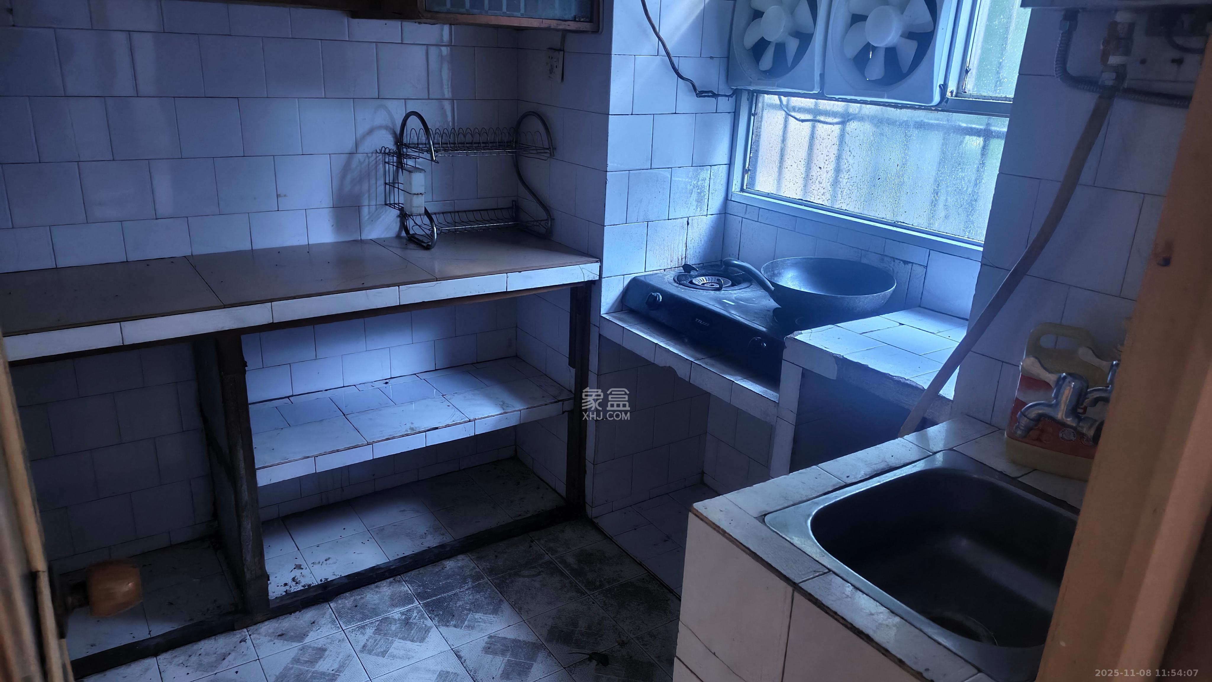 梨子山社区长电宿舍  2室1厅1卫    1300.0元/月室内图