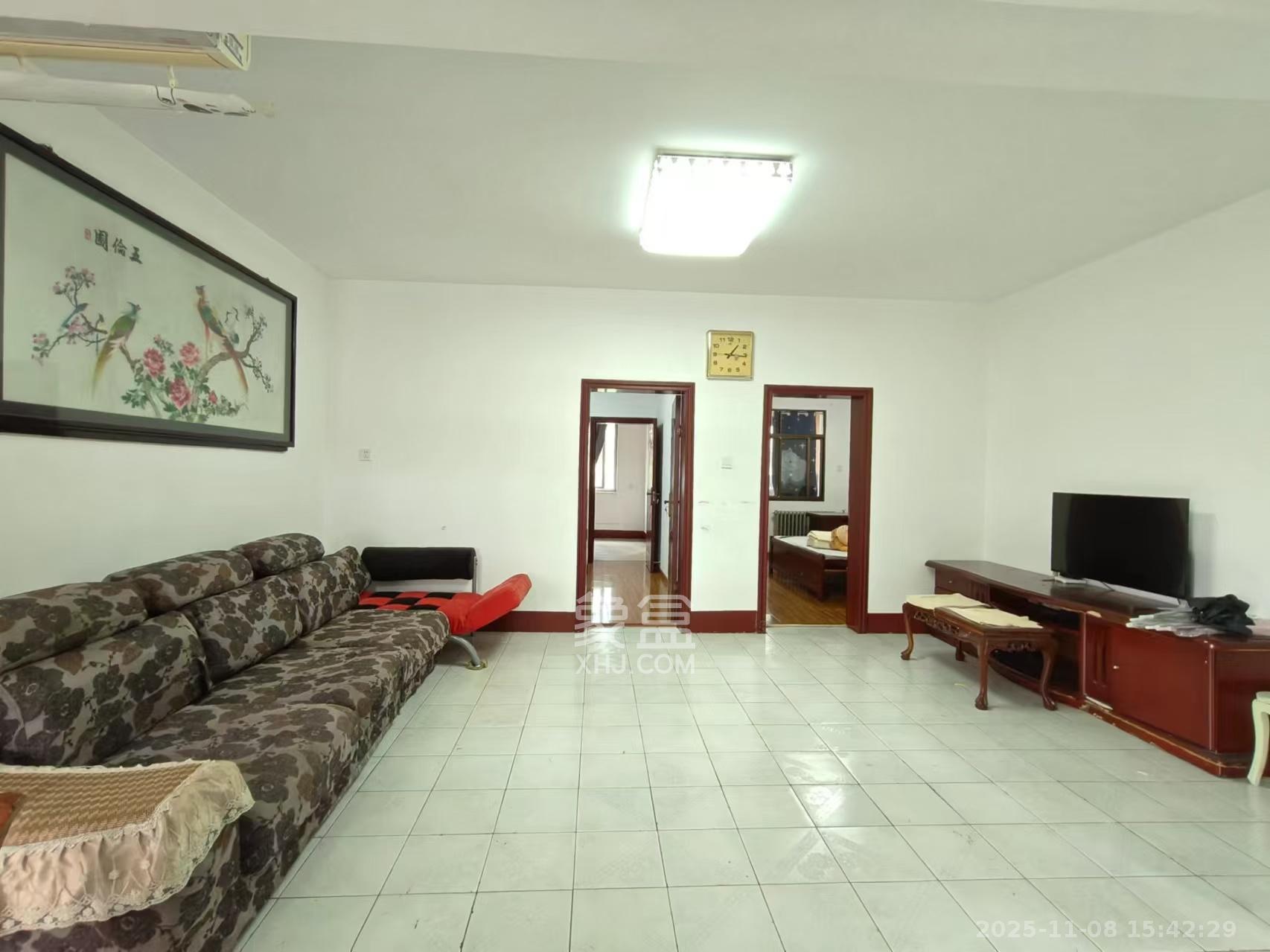 省政府机关二院  2室1厅1卫    2500.0元/月