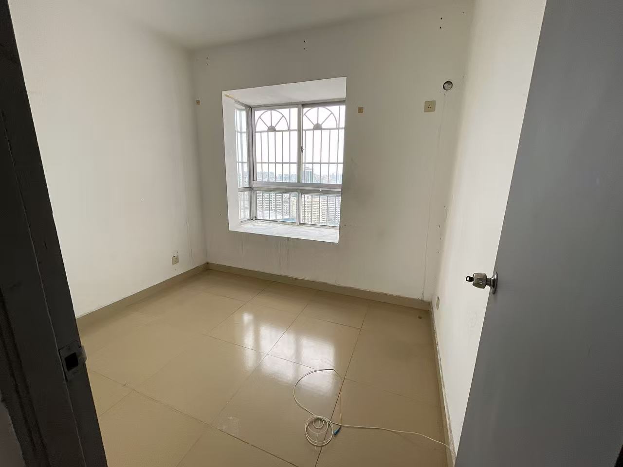 水岸阳光A小区  2室2厅1卫    66.0万室内图