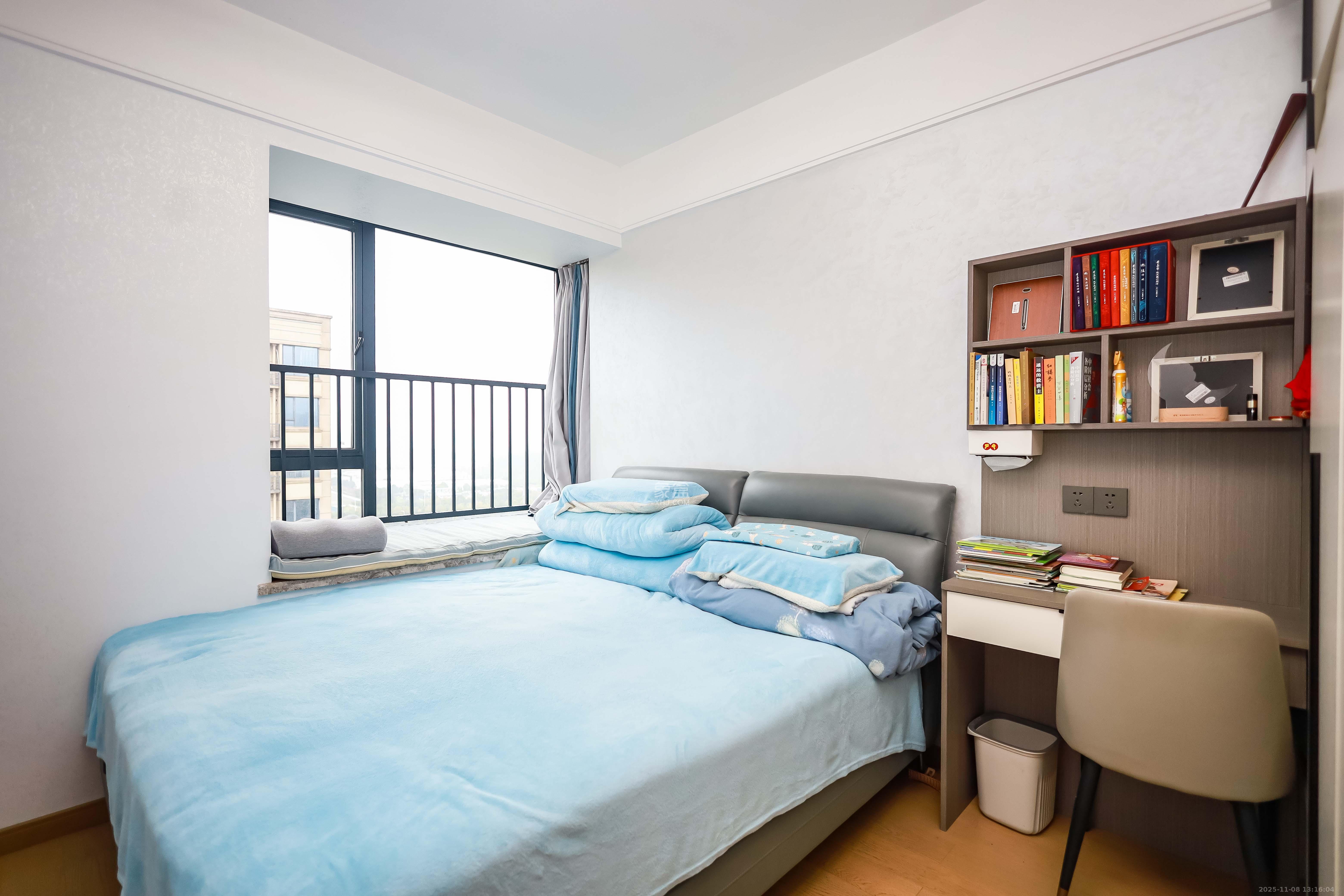 长房云西府一期  3室2厅1卫    98.8万卧室