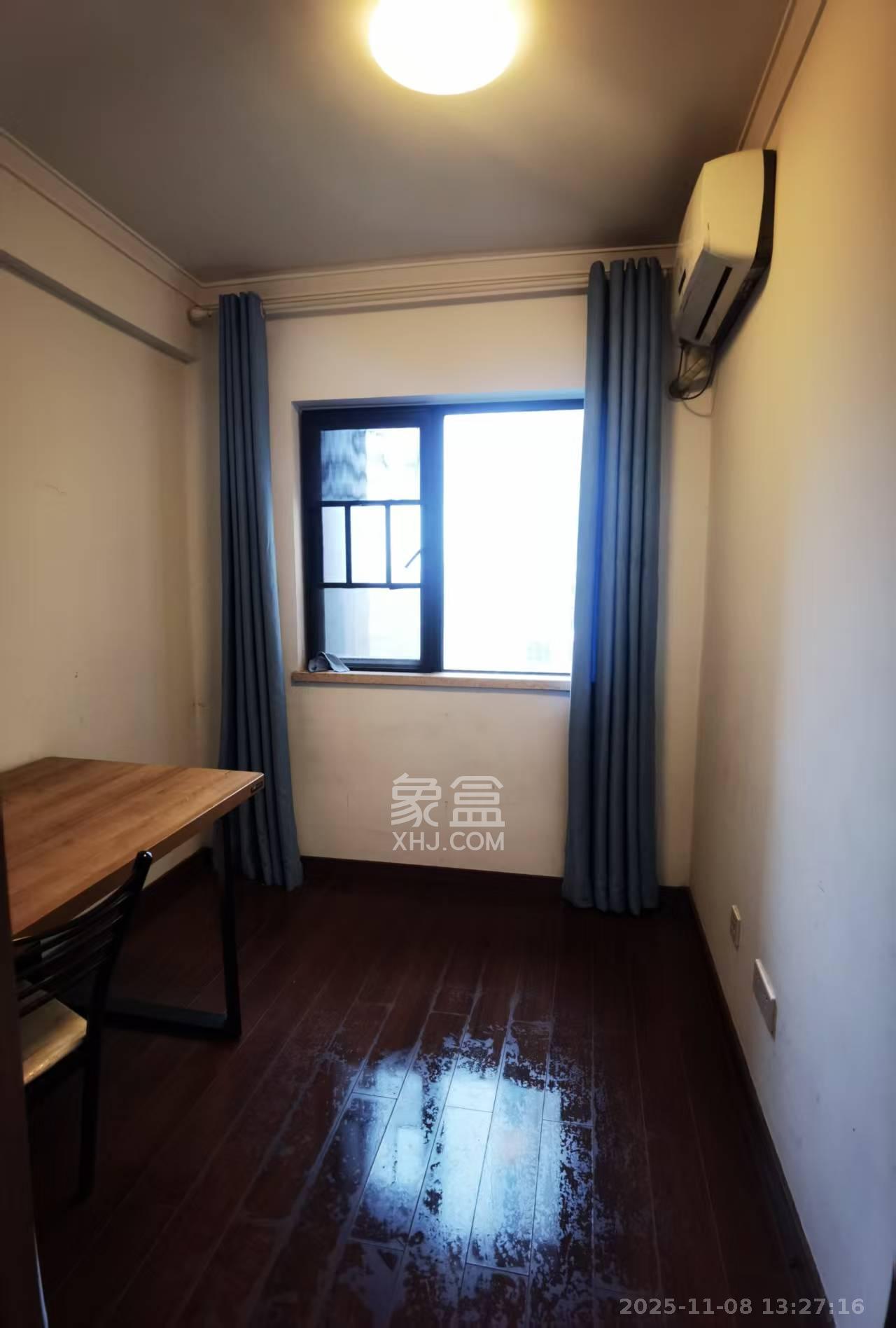 万科白鹭郡  4室2厅2卫    3500.0元/月室内图