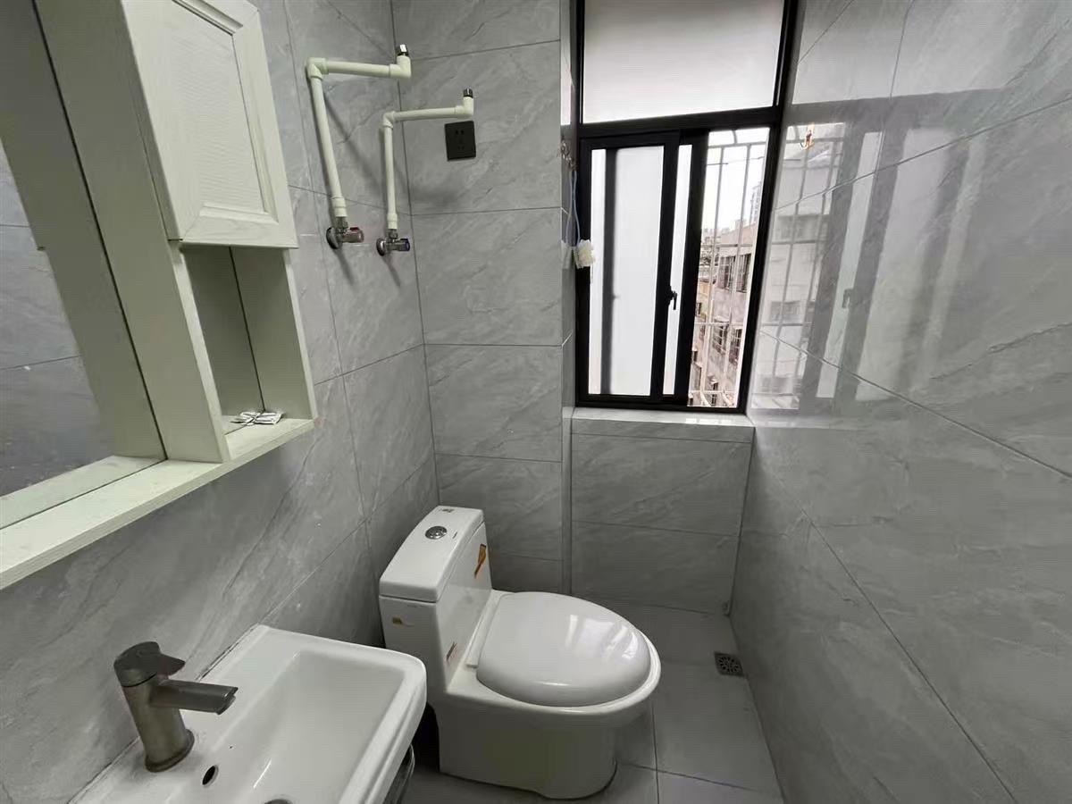 晋江安置小区（群贤路8号）  2室2厅1卫    49.8万客厅