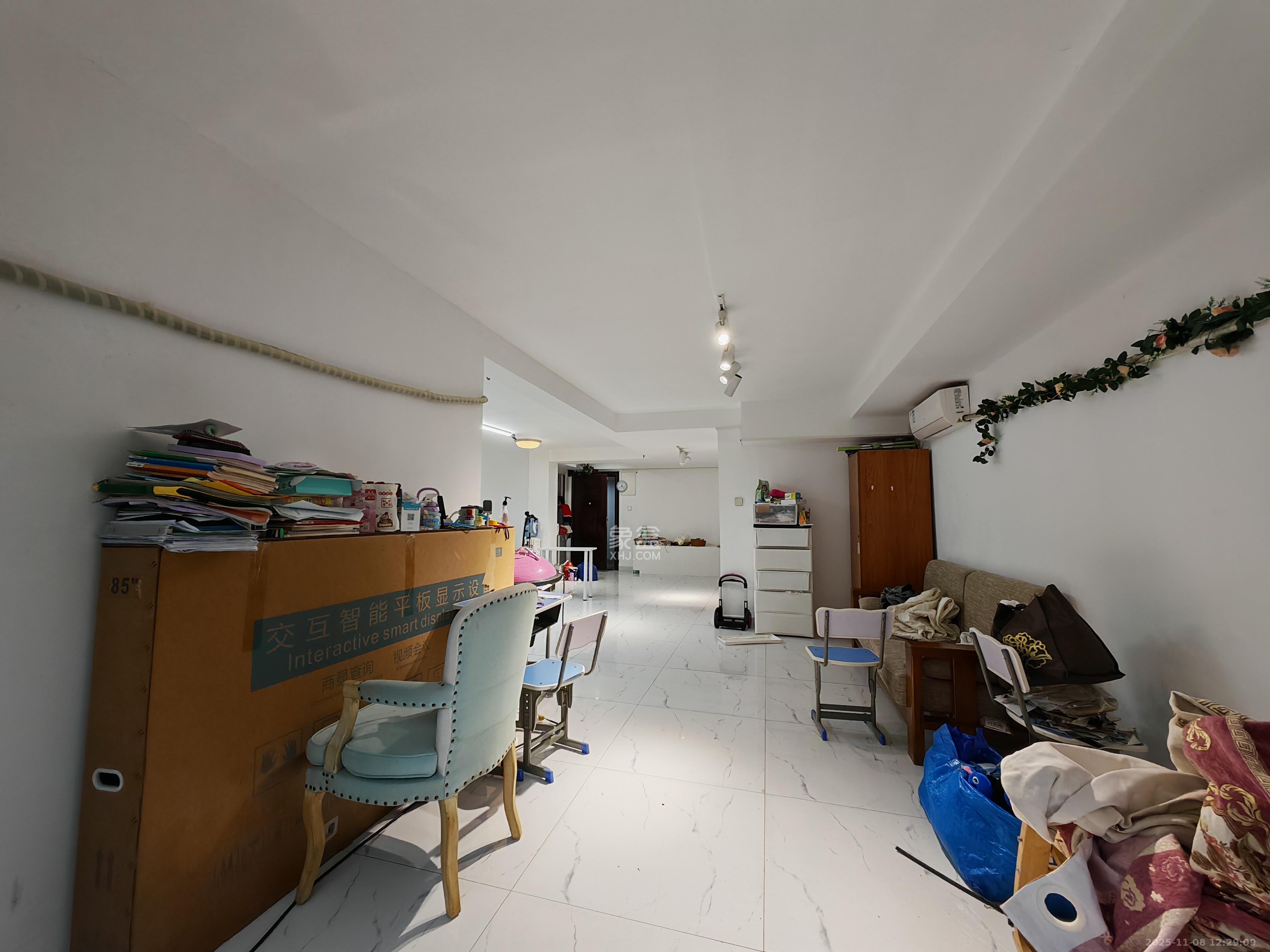 金茂梅溪湖  2室2厅1卫    1800.0元/月室内图