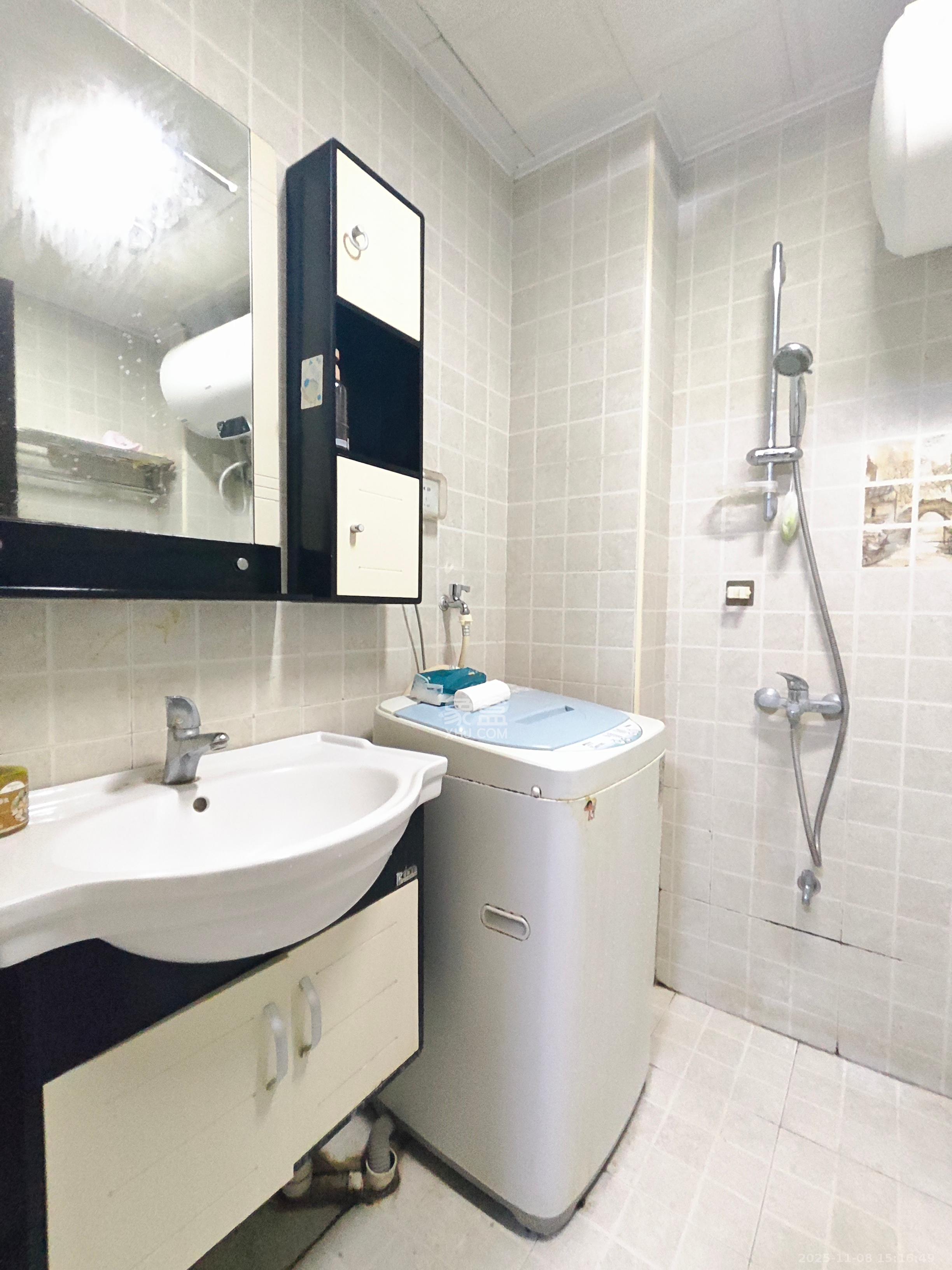 生活艺术城  1室1厅1卫    1100.0元/月室内图