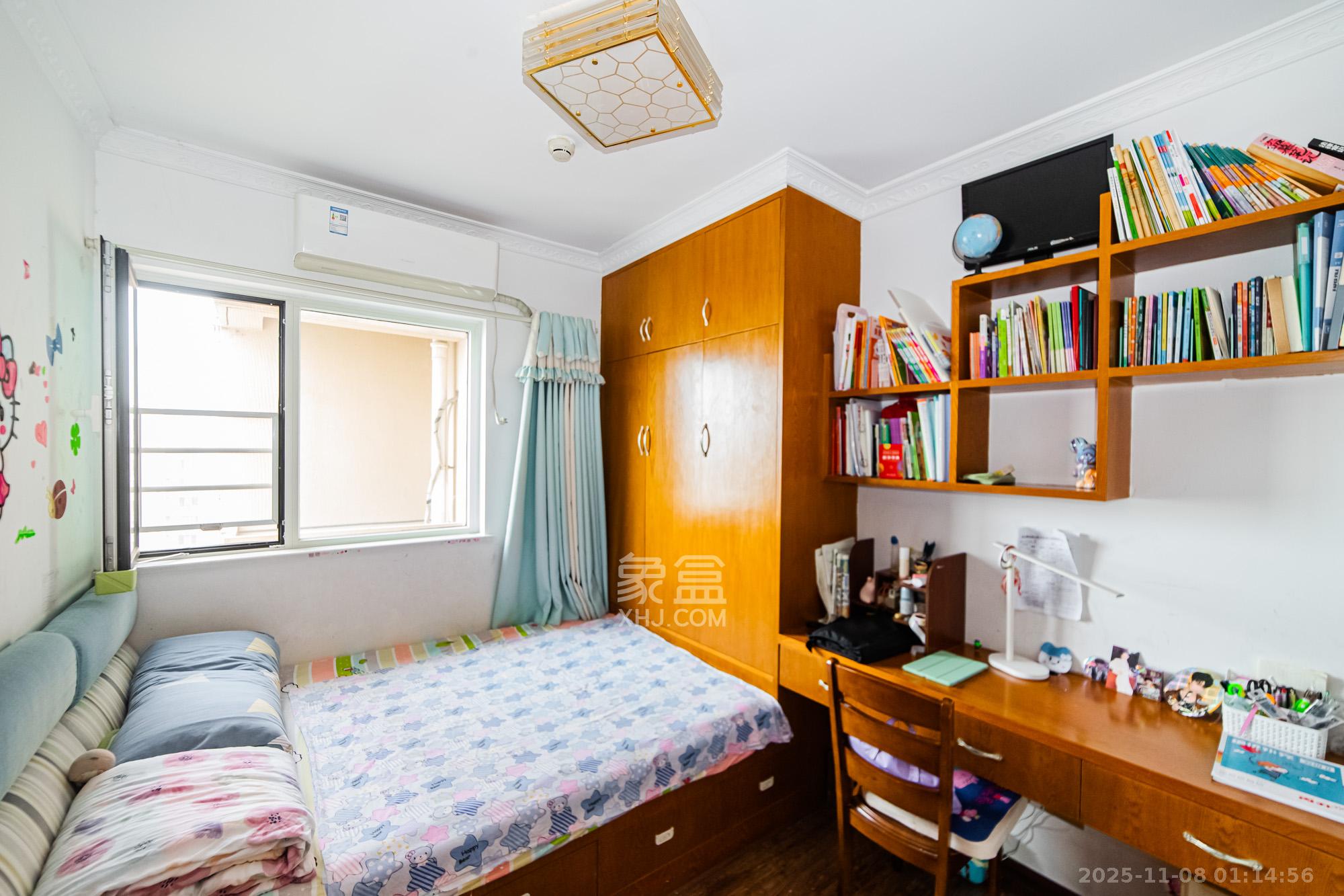 北辰三角洲E4区  3室2厅1卫    118.0万卧室