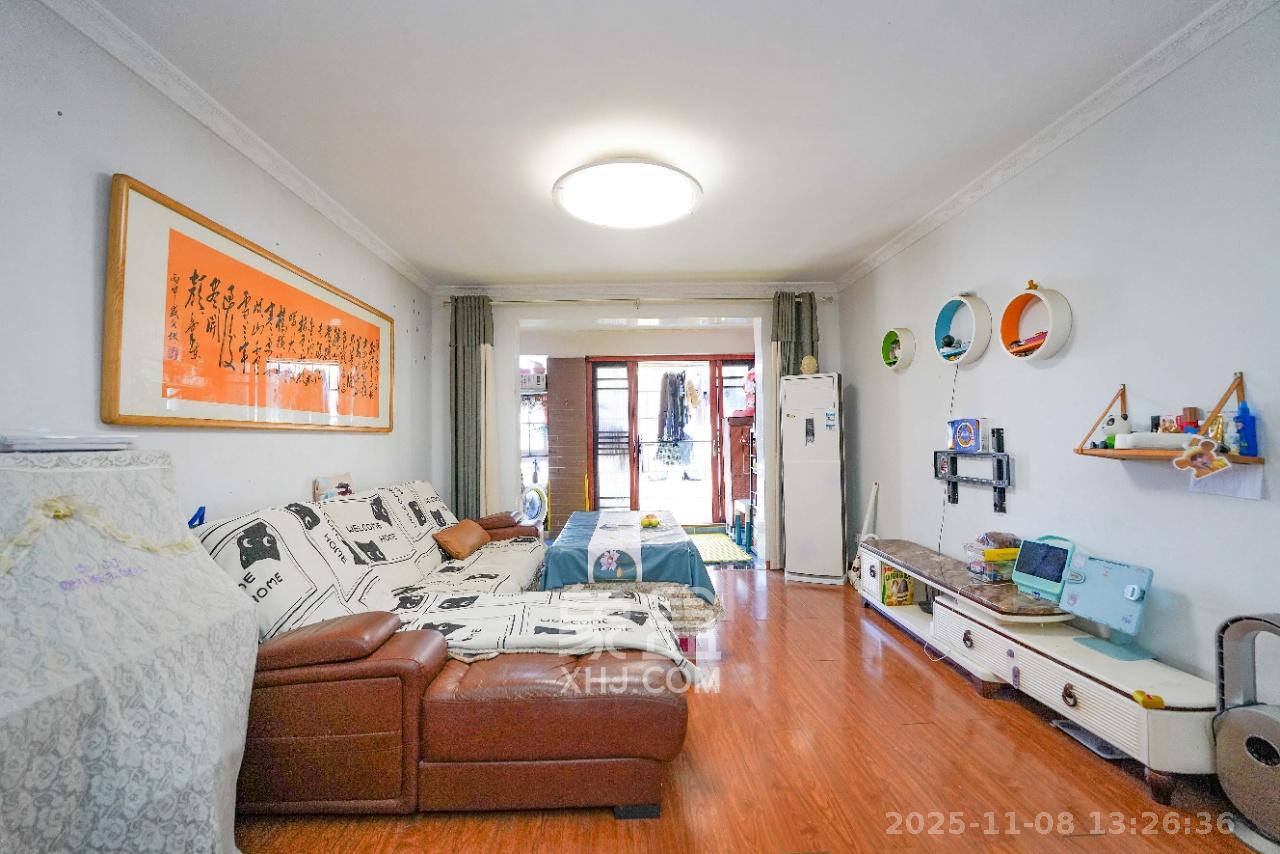 汇金城/嘉华城一期  3室2厅1卫    2300.0元/月