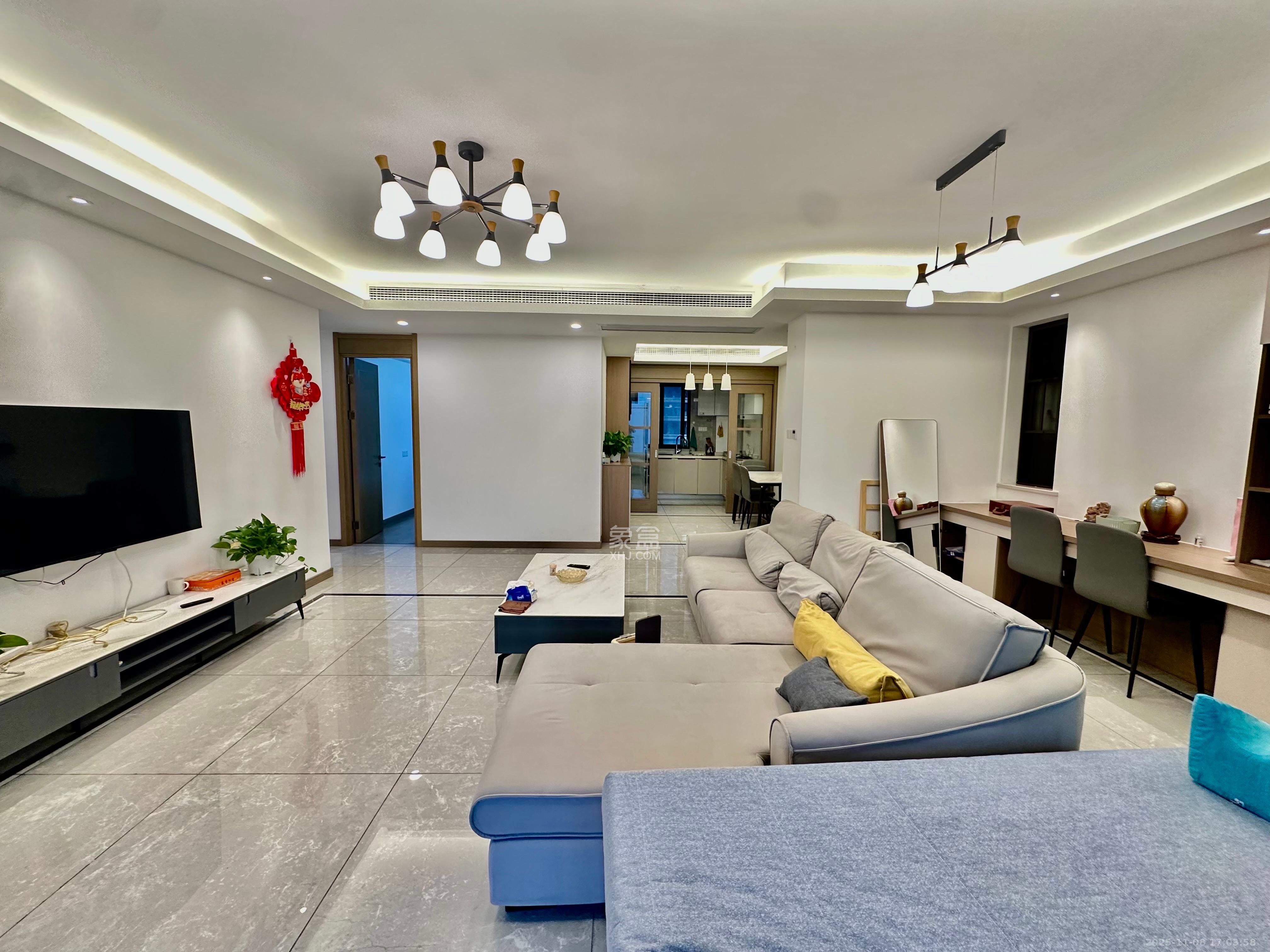 龙湖铂金中心(龙湖春江郦城) 3室2厅2卫 5500.0元/月 龙湖铂金中心(龙湖春江郦城) 3室2厅2卫 5500.0元/月室内图