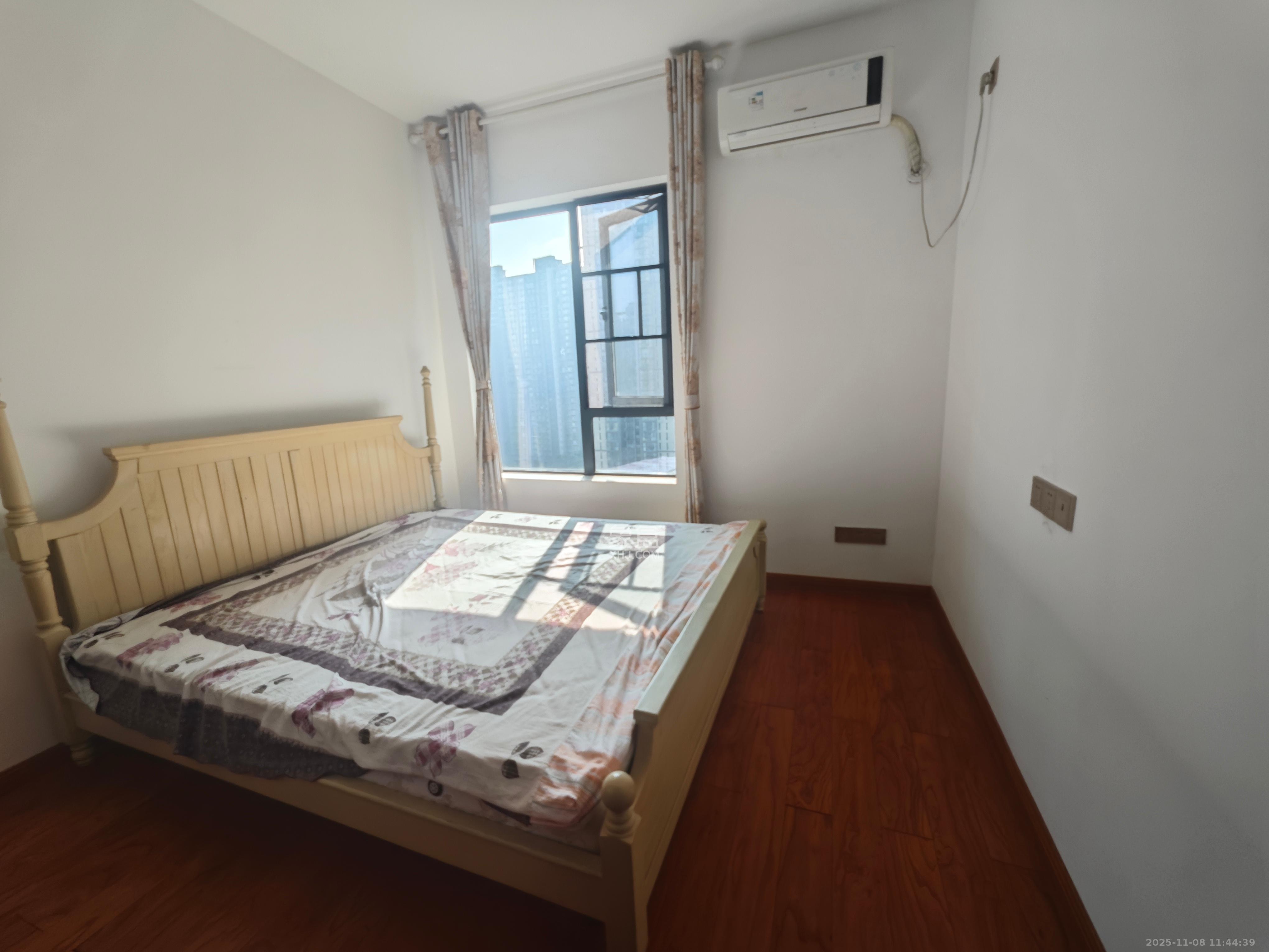 恒基凯旋门三期 3室2厅1卫 2000.0元/月 恒基凯旋门三期 3室2厅1卫 2000.0元/月室内图