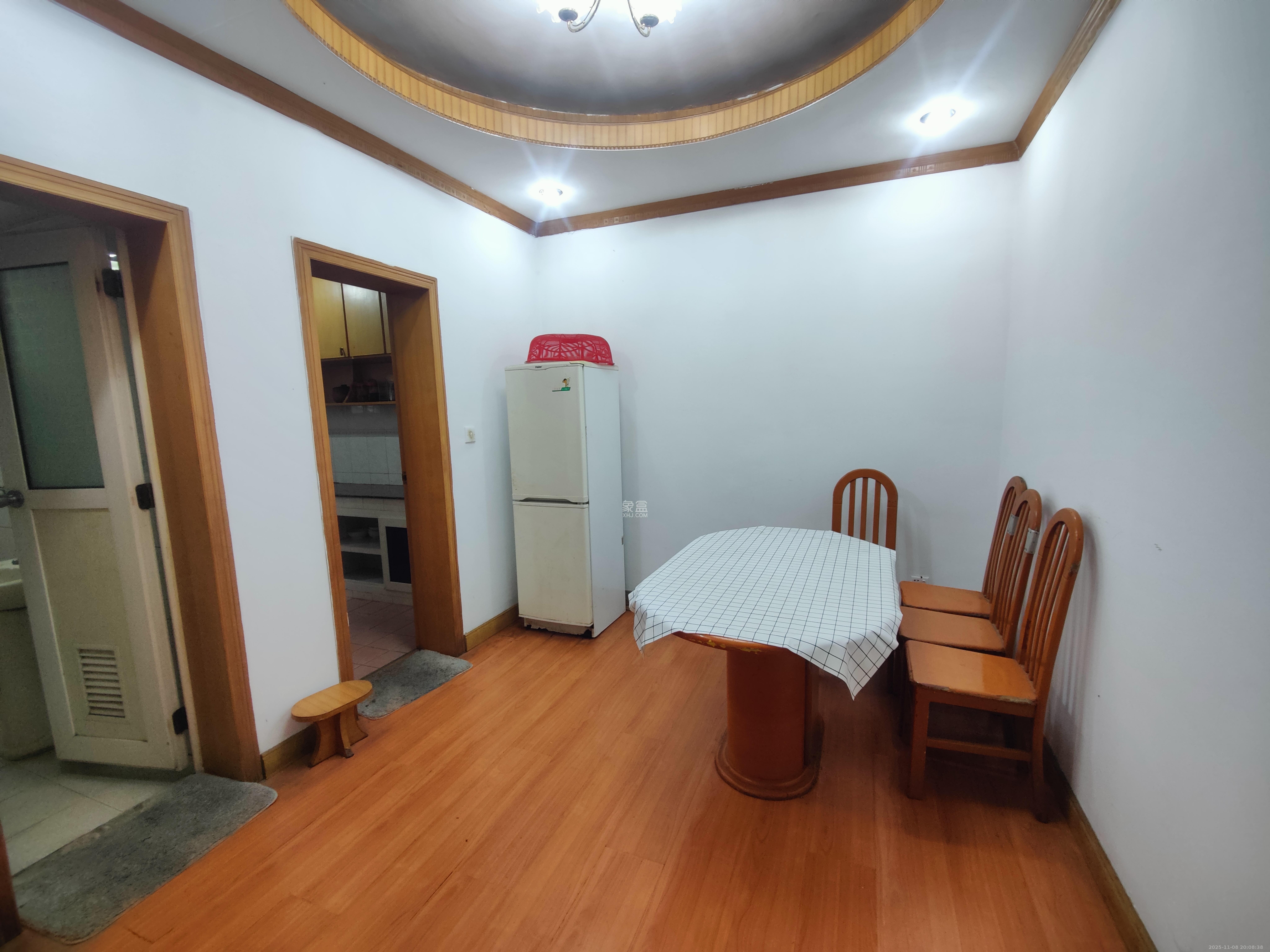 杏林小区  3室2厅2卫    2100.0元/月室内图