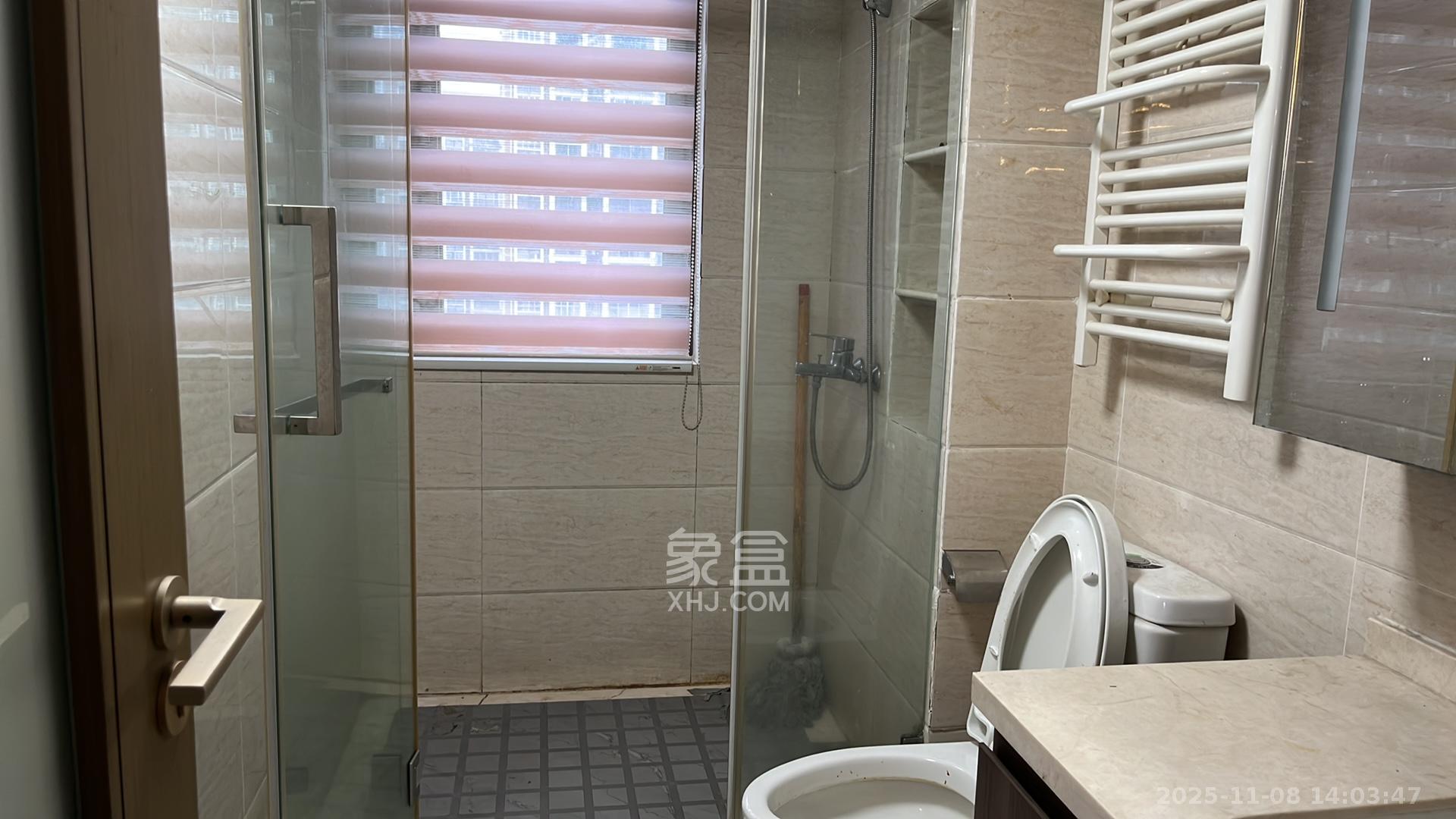 鑫苑芙蓉鑫家  3室2厅2卫    2600.0元/月室内图