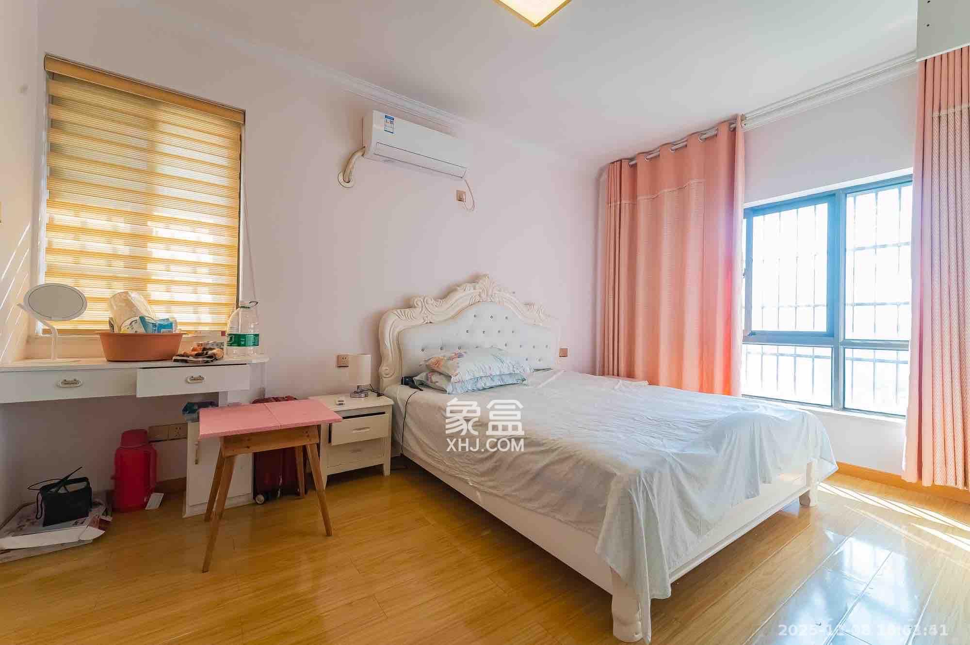 家和院  4室2厅1卫    2800.0元/月室内图