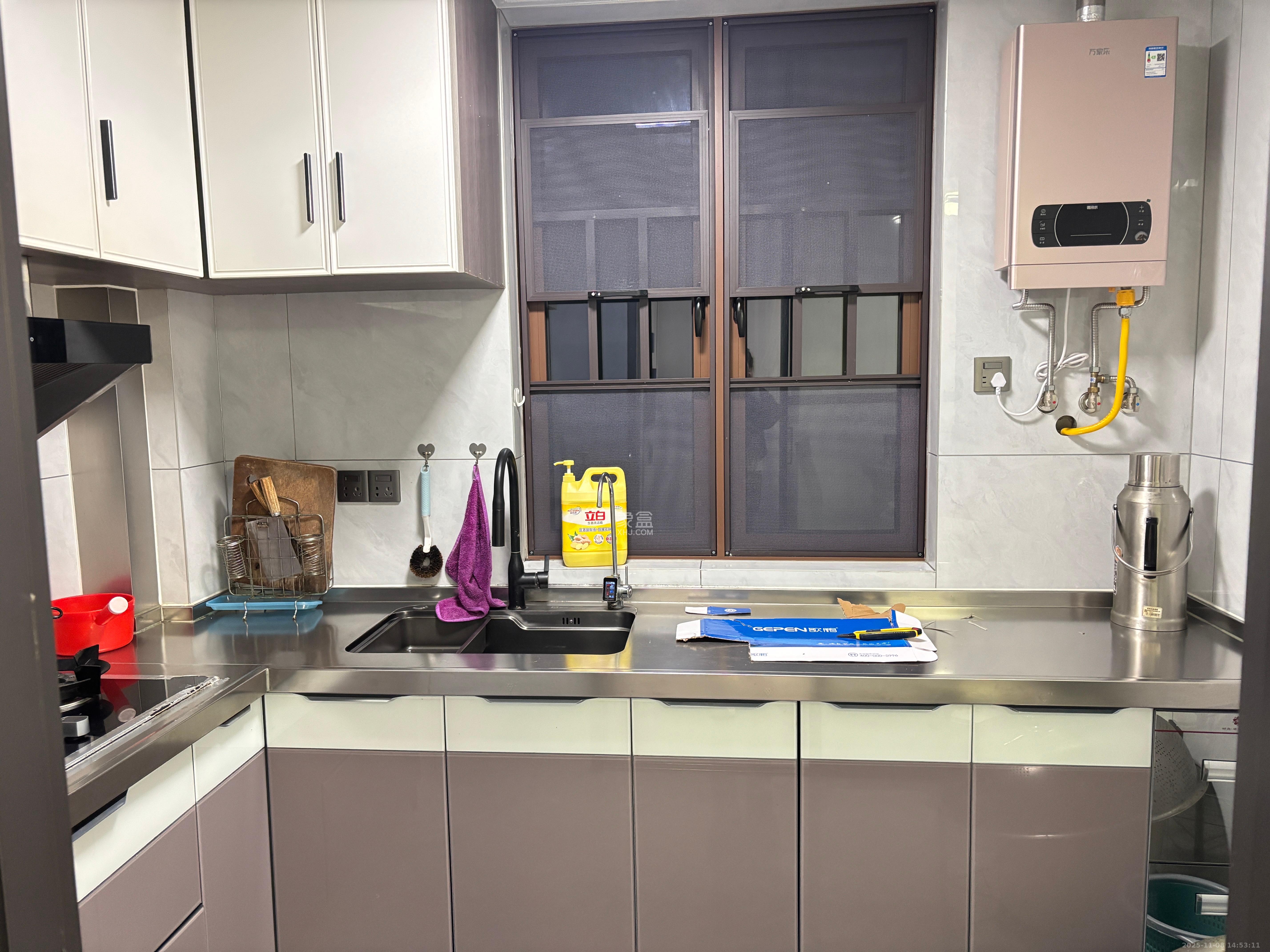 长龙湾  3室2厅2卫    2400.0元/月