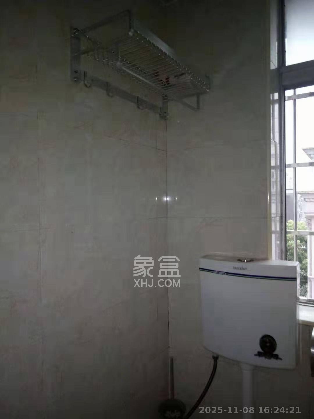 远东公寓  1室1厅1卫    1200.0元/月室内图