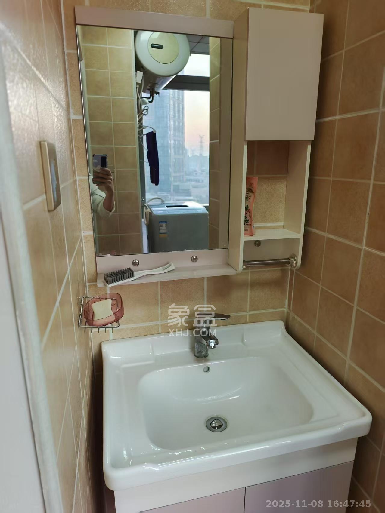 奥克斯缔壹城  1室1厅1卫    1600.0元/月室内图