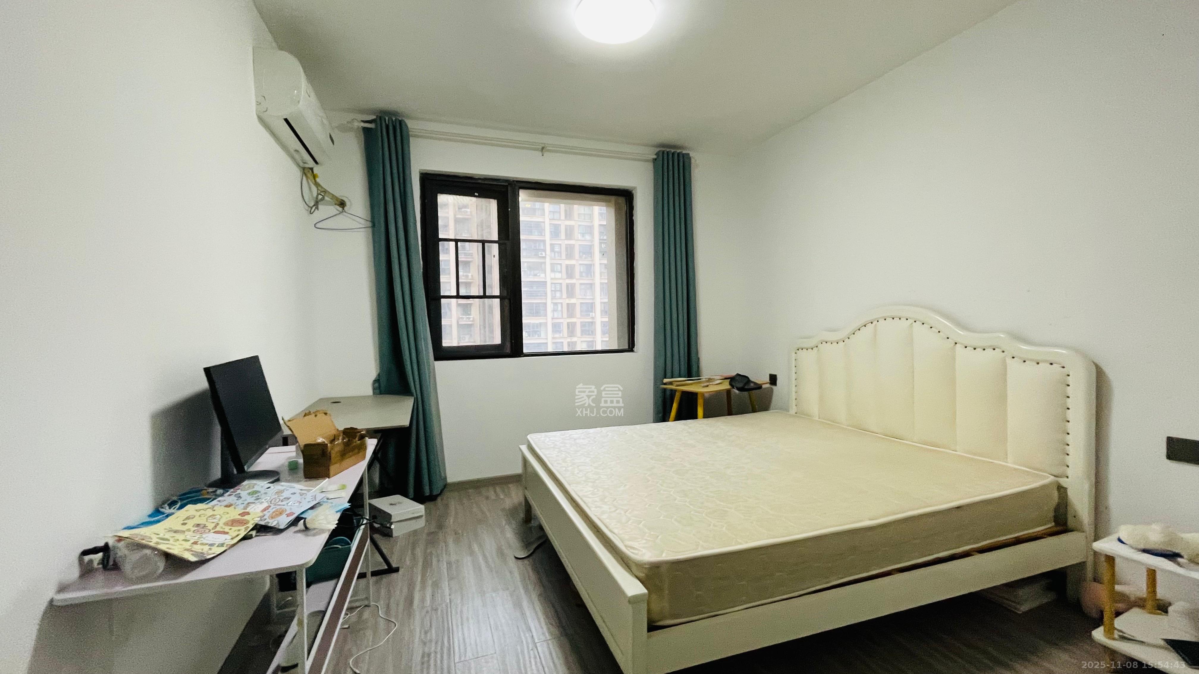 融创融公馆(融创臻苑) 4室2厅2卫 2200.0元/月 融创融公馆(融创臻苑) 4室2厅2卫 2200.0元/月室内图