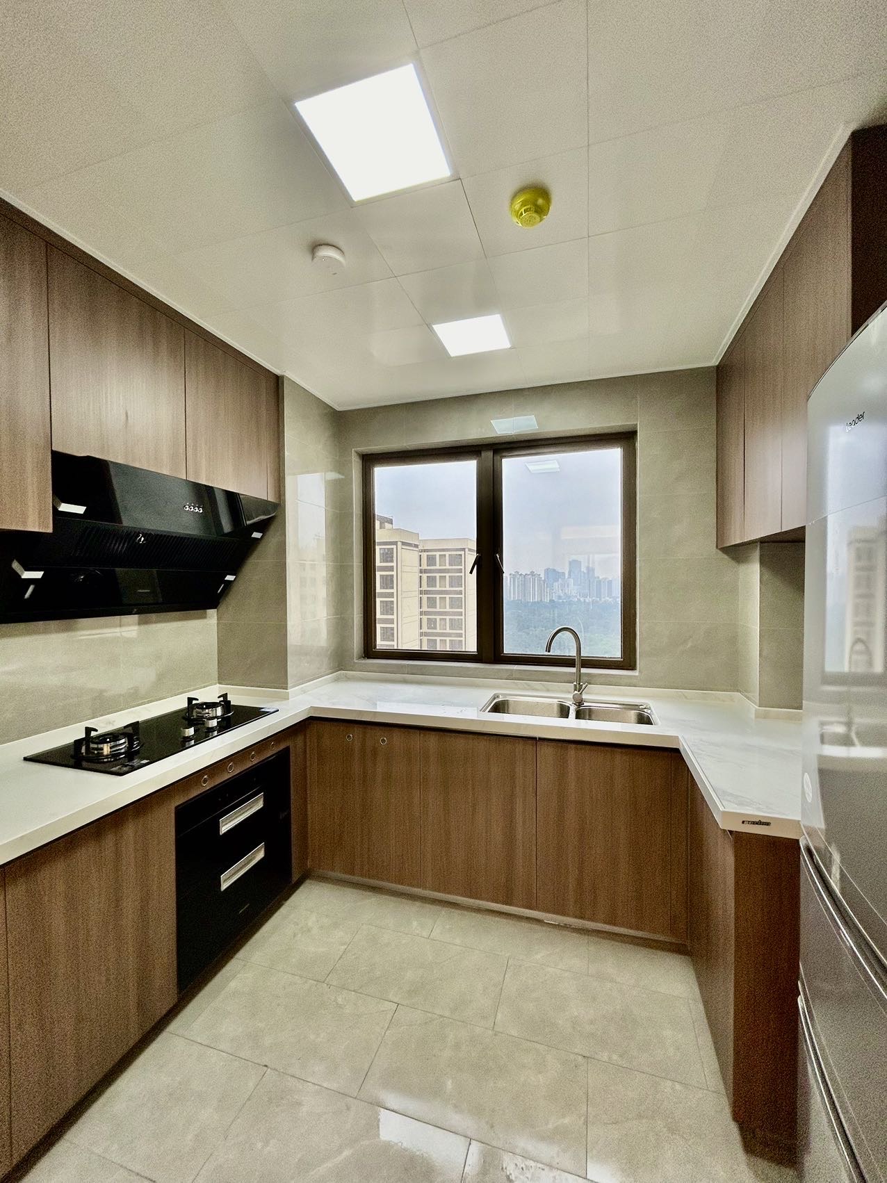 金湖壹号 3室2厅2卫 4800.0元/月 金湖壹号 3室2厅2卫 4800.0元/月室内图