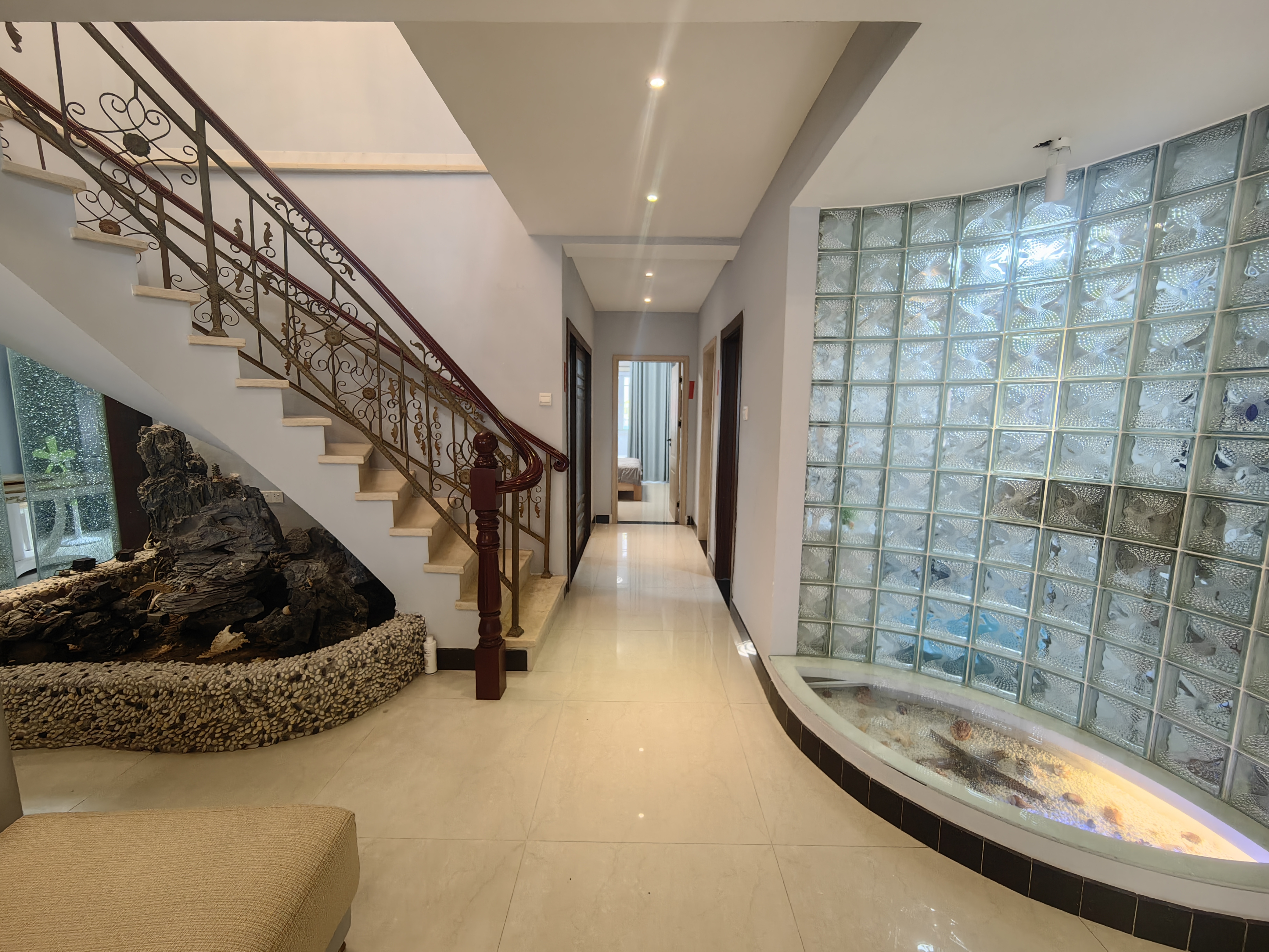 罗牛山花园  4室2厅4卫    7500.0元/月室内图