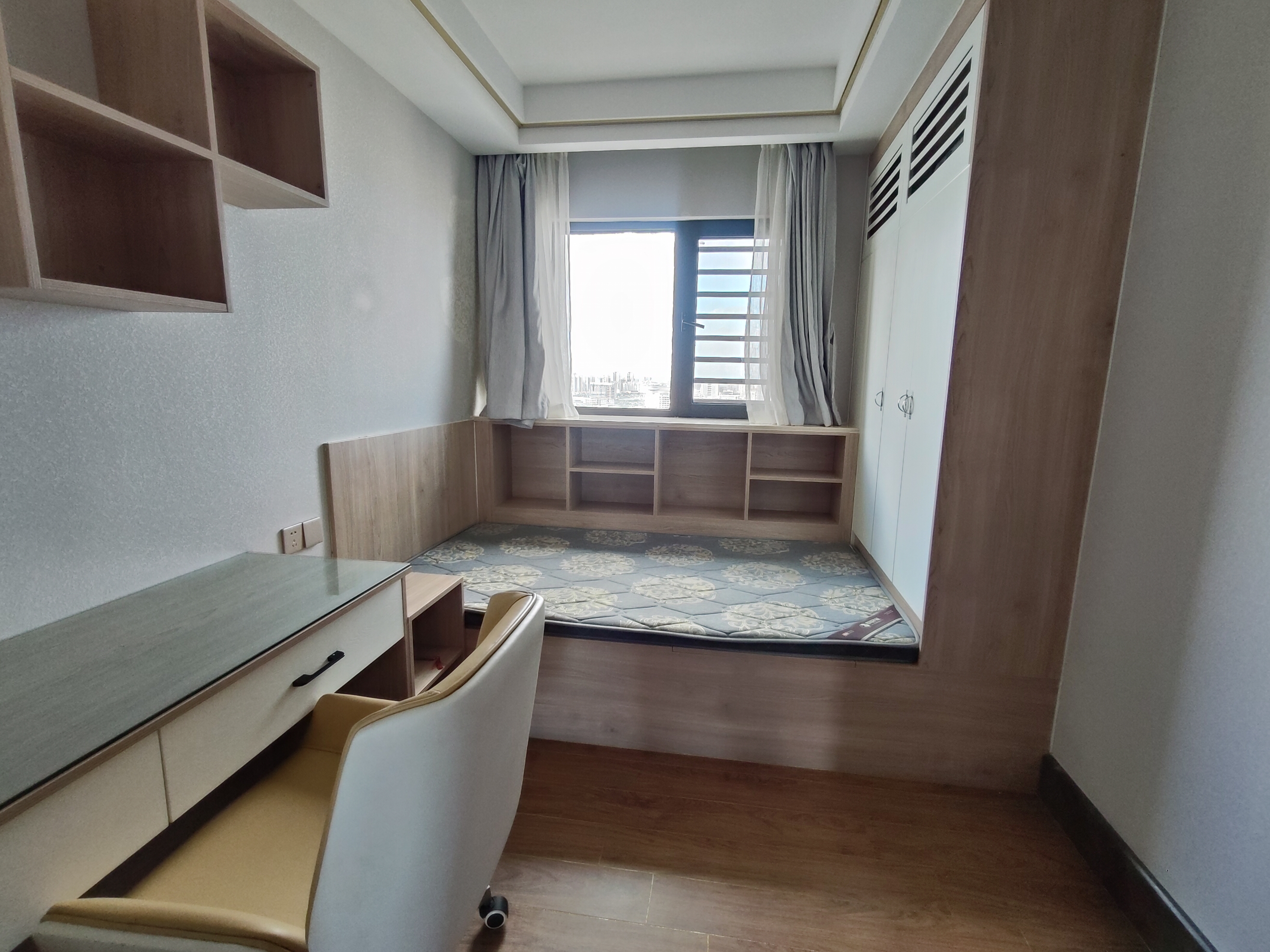 绿地海德公馆 4室2厅2卫 250.0万 绿地海德公馆 4室2厅2卫 250.0万户型图