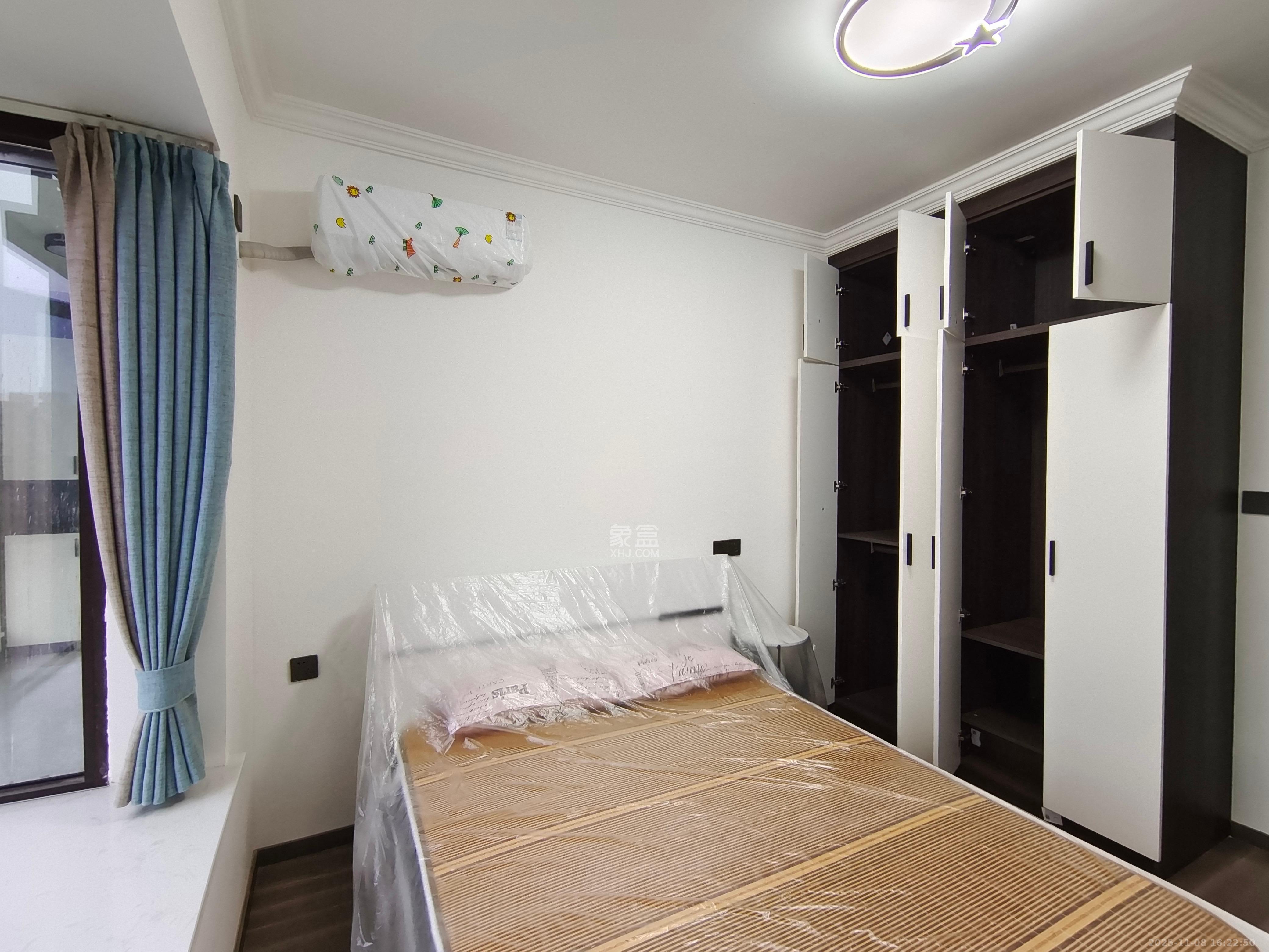 保利大都汇一期、二期  3室2厅1卫    3300.0元/月室内图