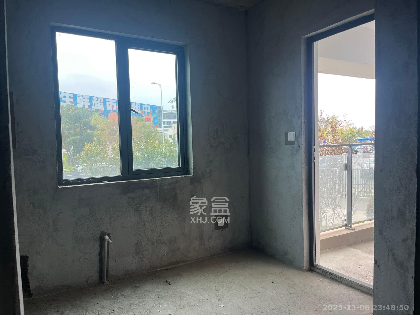 三一云湖 4室2厅3卫 106.0万 三一云湖 4室2厅3卫 106.0万卧室