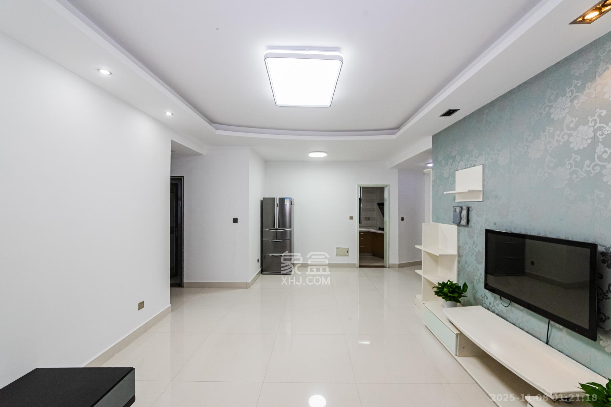 湘江世纪城瑞江苑 3室2厅2卫 78.0万 湘江世纪城瑞江苑 3室2厅2卫 78.0万客厅