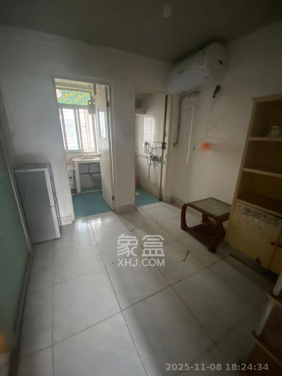 粮贸大厦  2室1厅1卫    2500.0元/月室内图