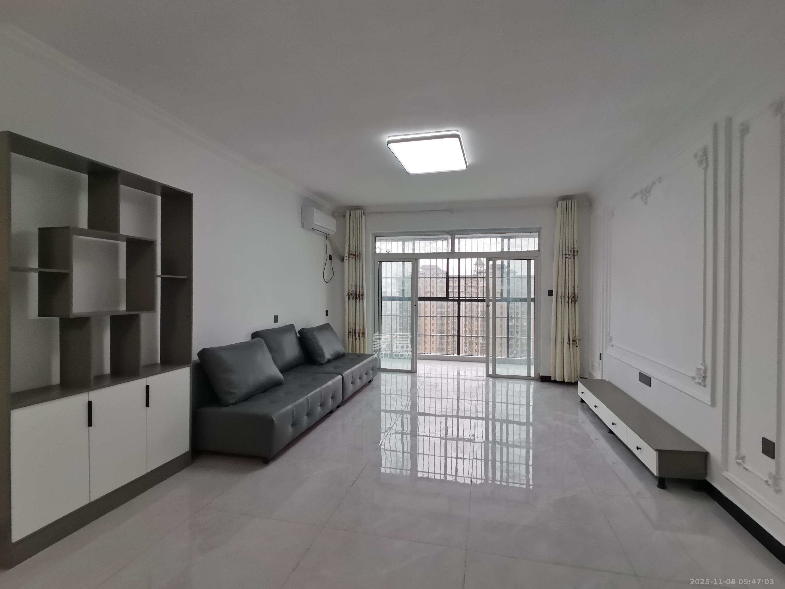 圣力华苑  1室2厅2卫    2000.0元/月