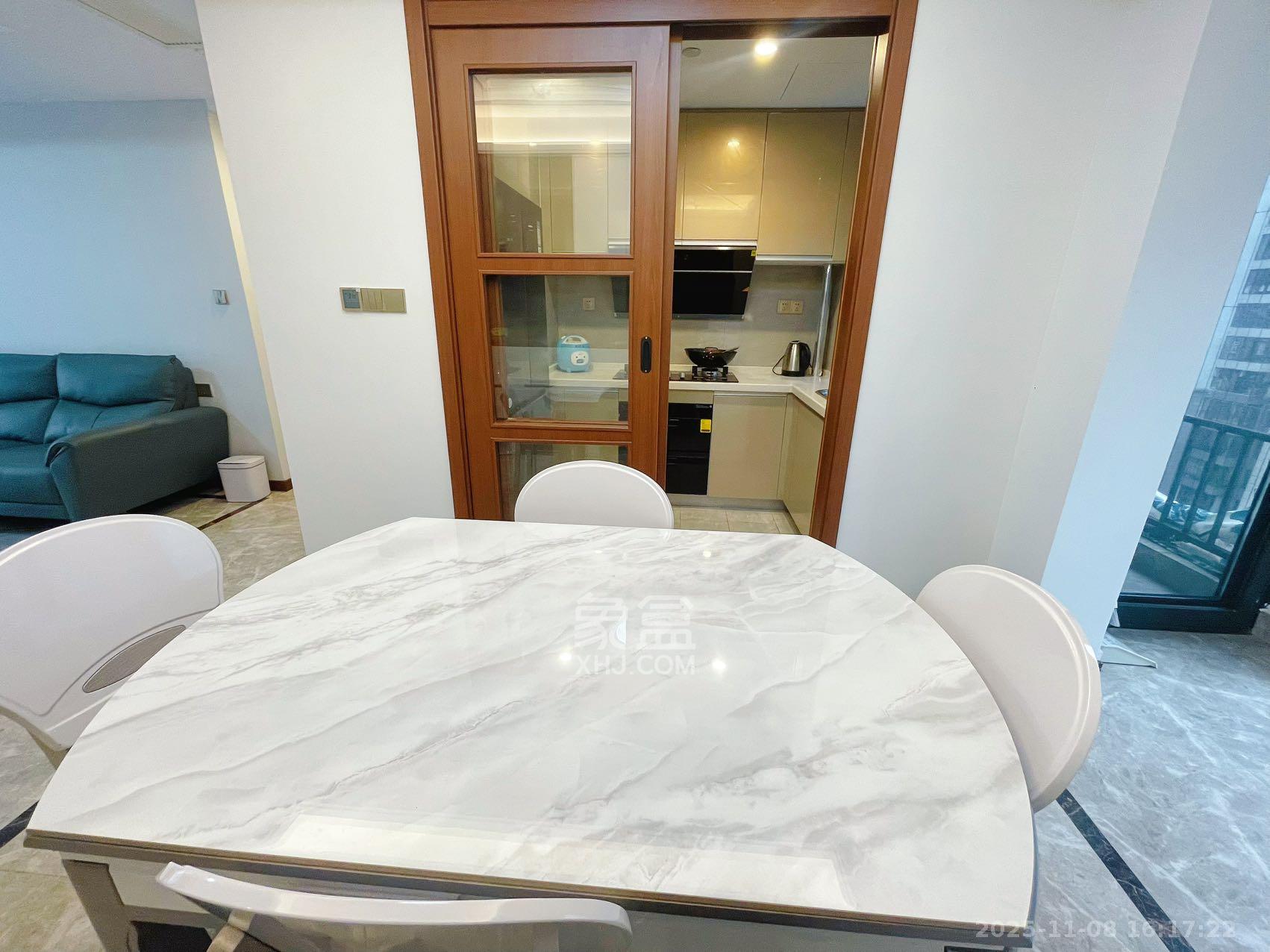 绿地长沙城际空间站（绿地新里佳苑）  4室2厅2卫    3890.0元/月室内图